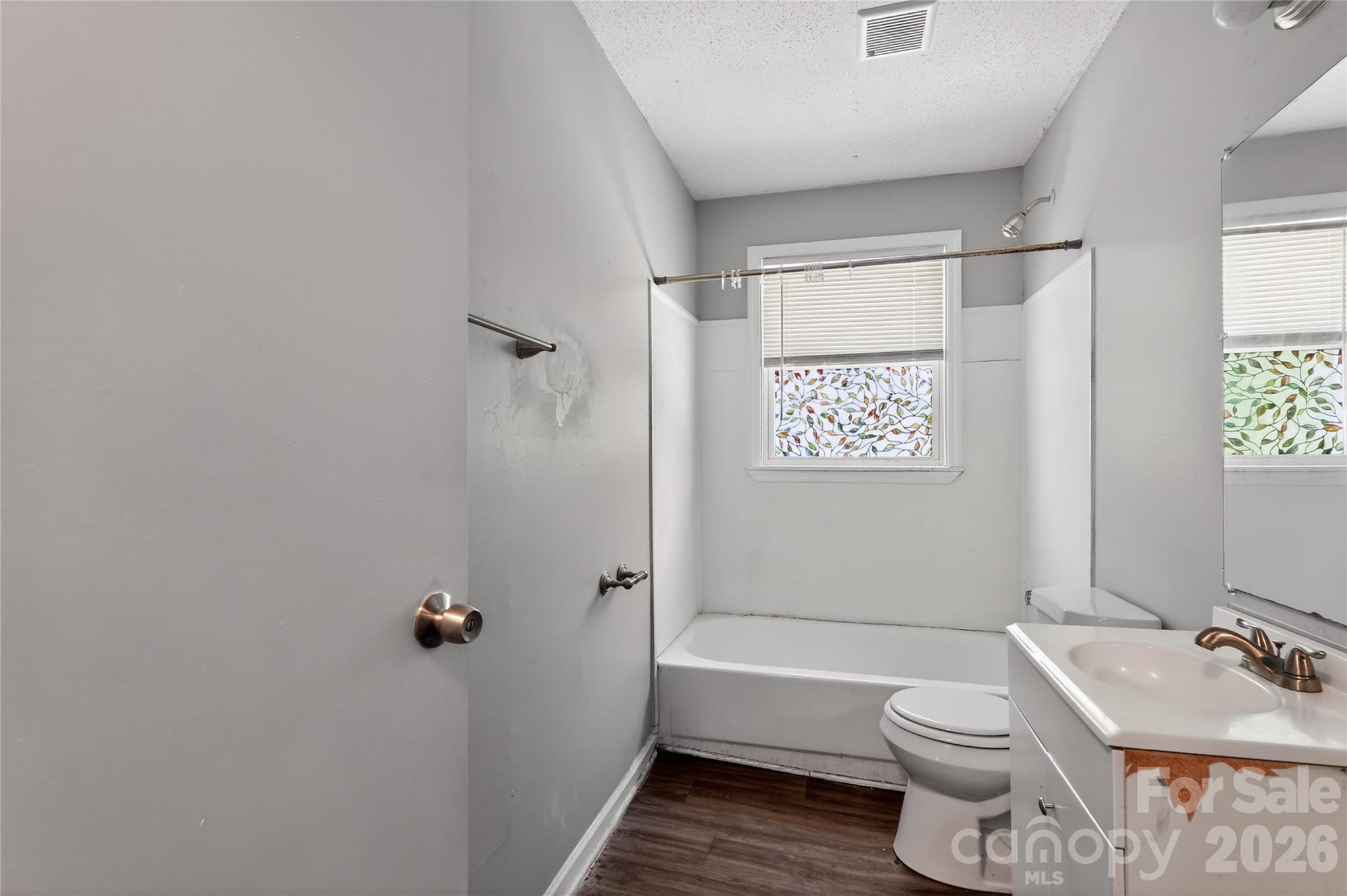 9 Delores Street — Greenville
