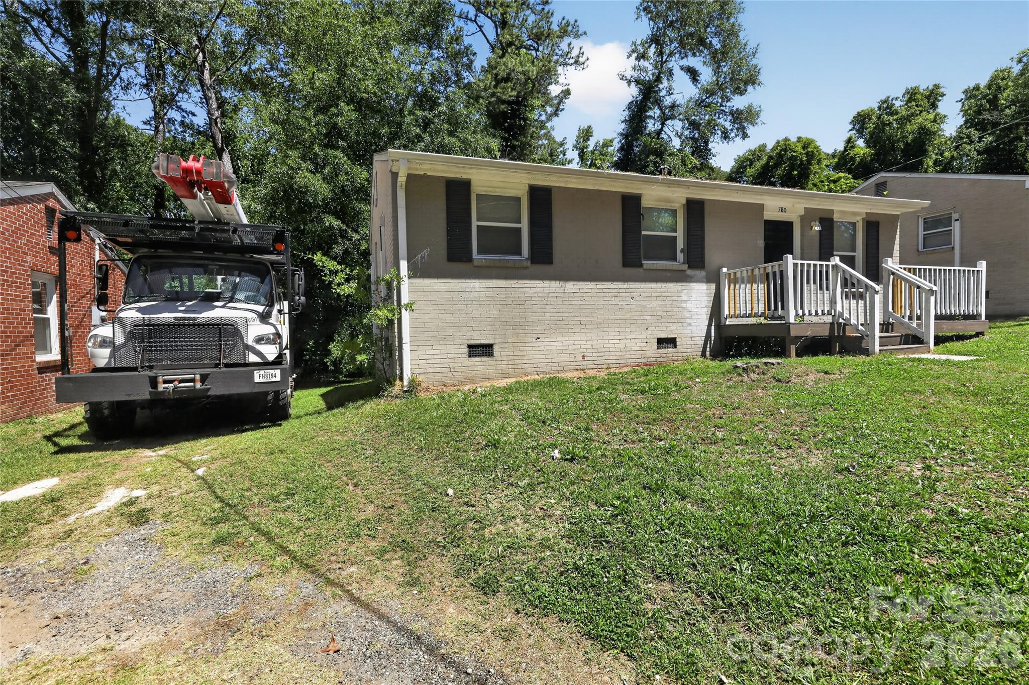 9 Delores Street — Greenville