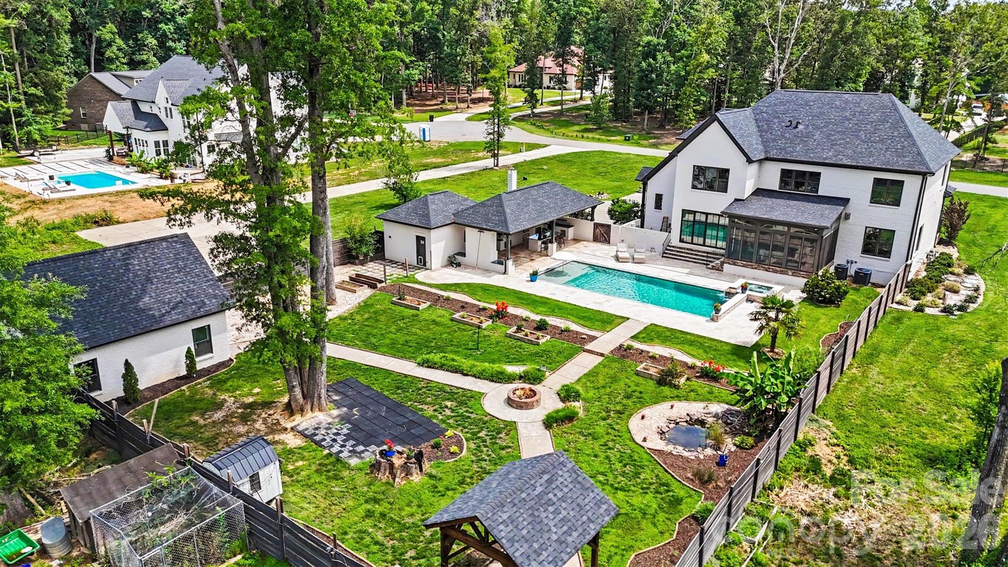 1023 Piney Drive — Monroe