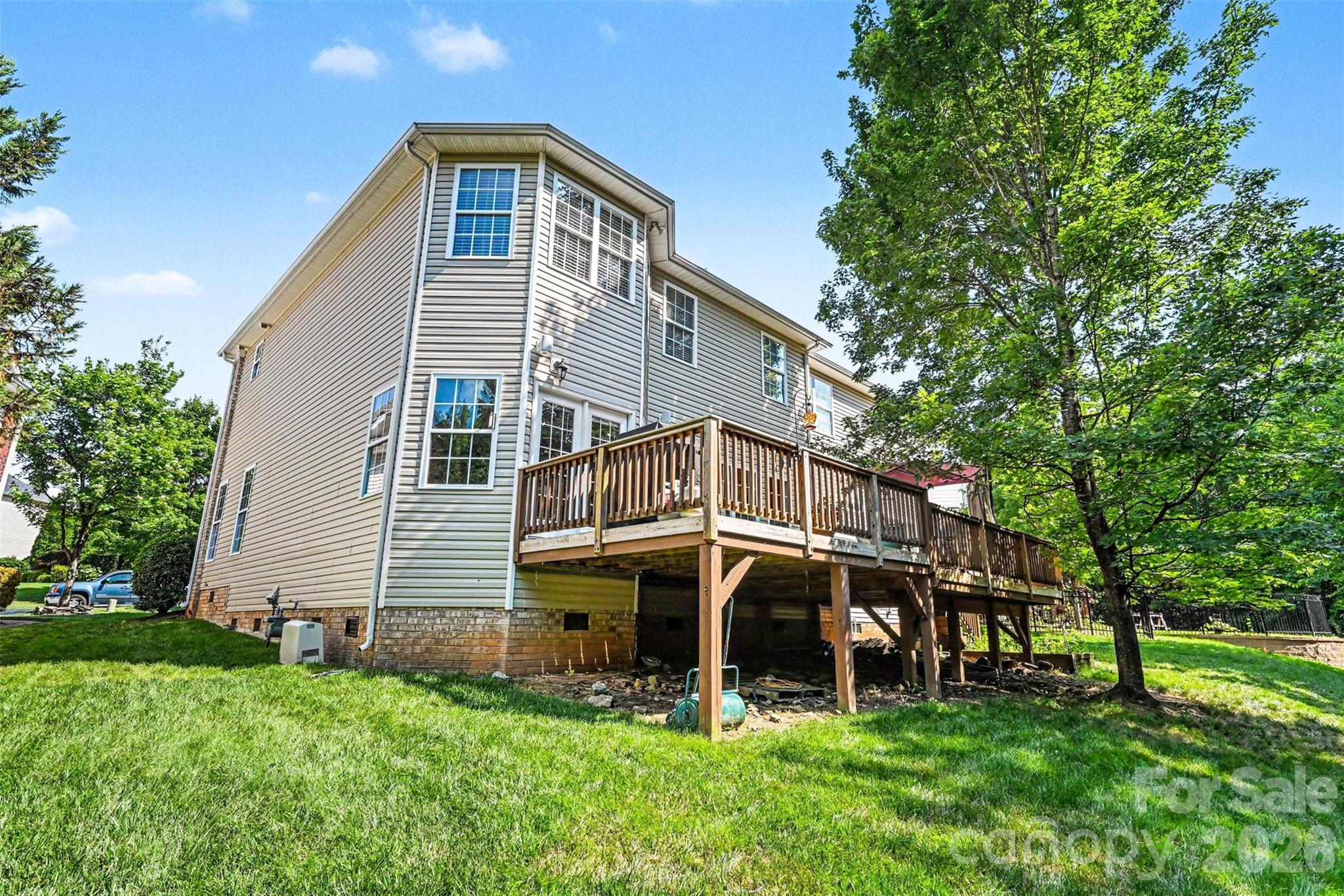 3124 Grandeur Road — Charlotte