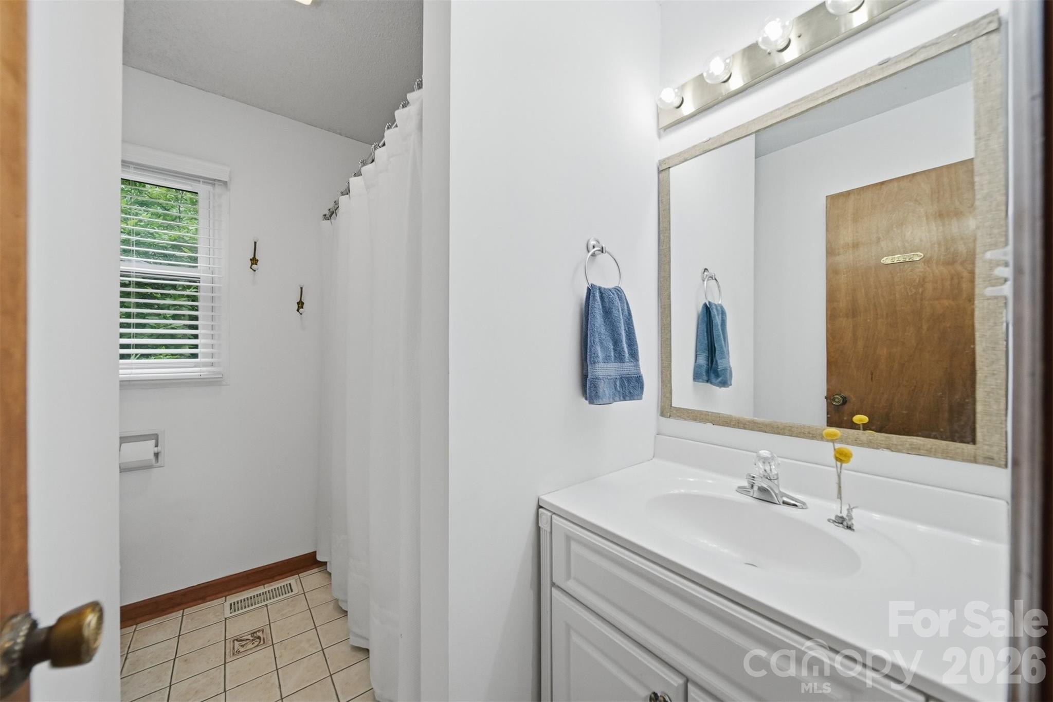 140 Williams Cove Lane — Taylorsville