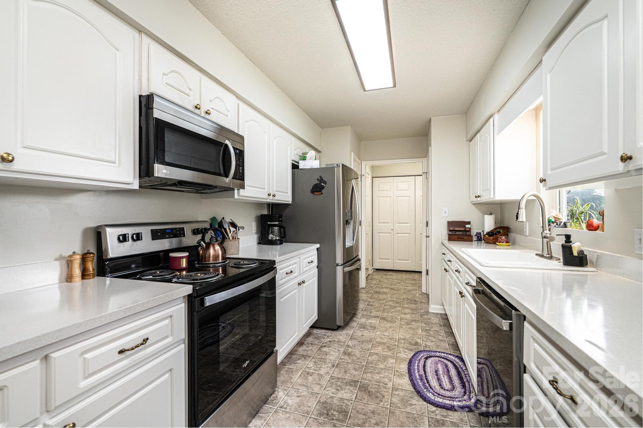 495 Drumstand Road — Stony Point
