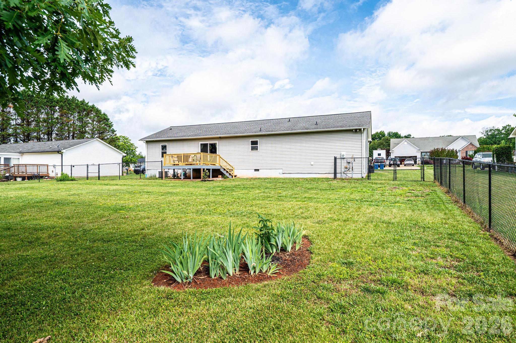 495 Drumstand Road — Stony Point