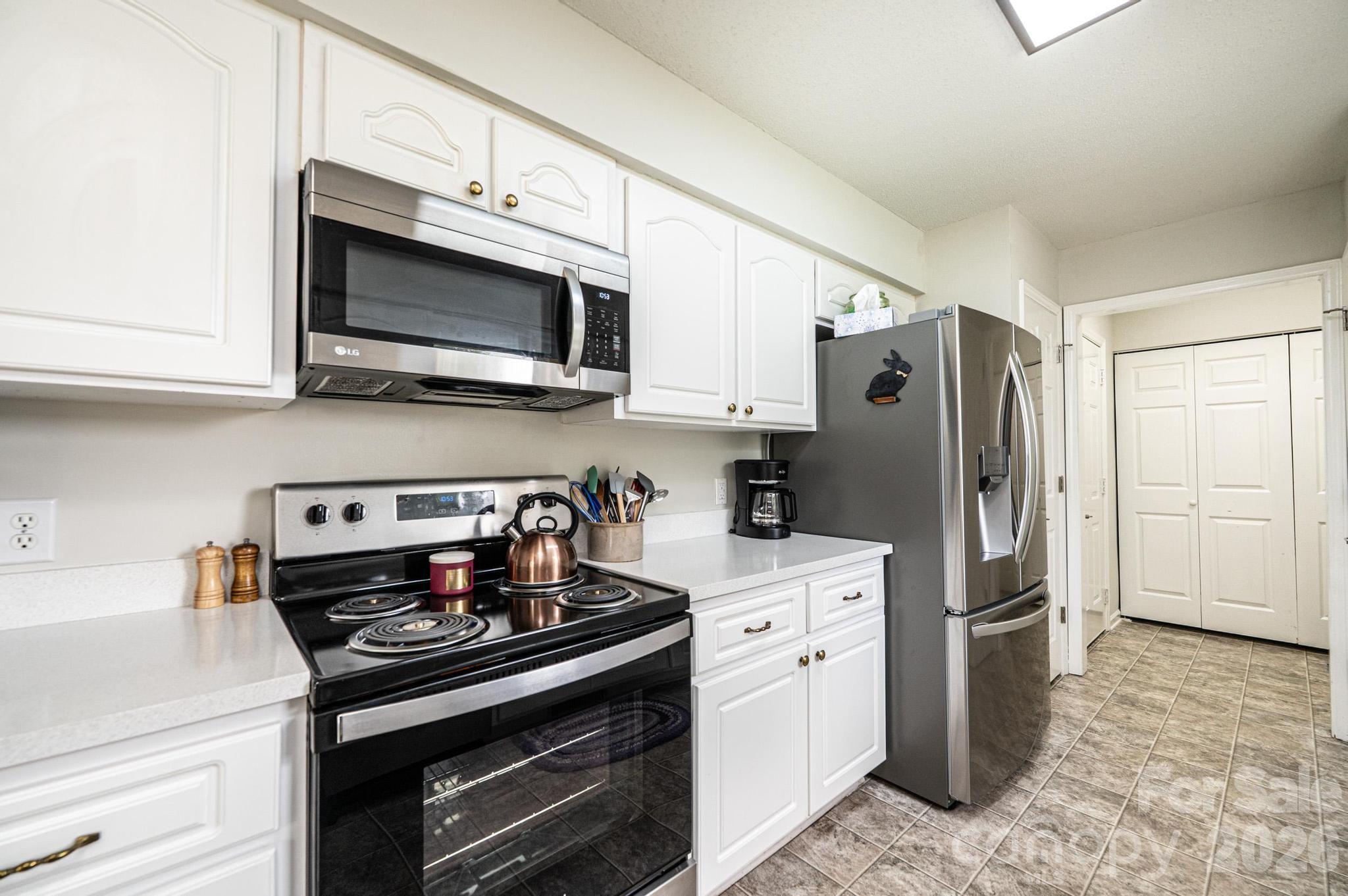 495 Drumstand Road — Stony Point