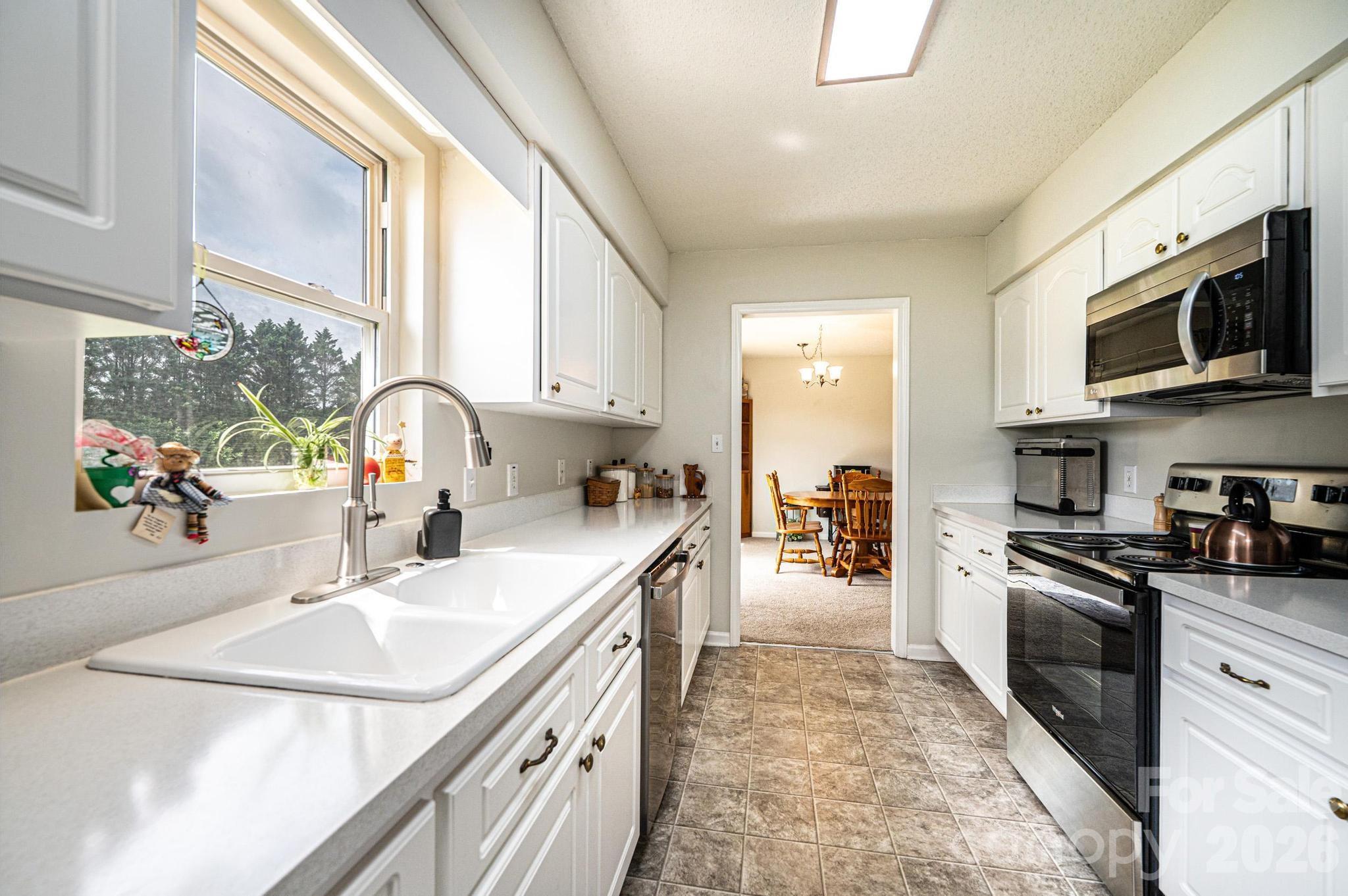 495 Drumstand Road — Stony Point