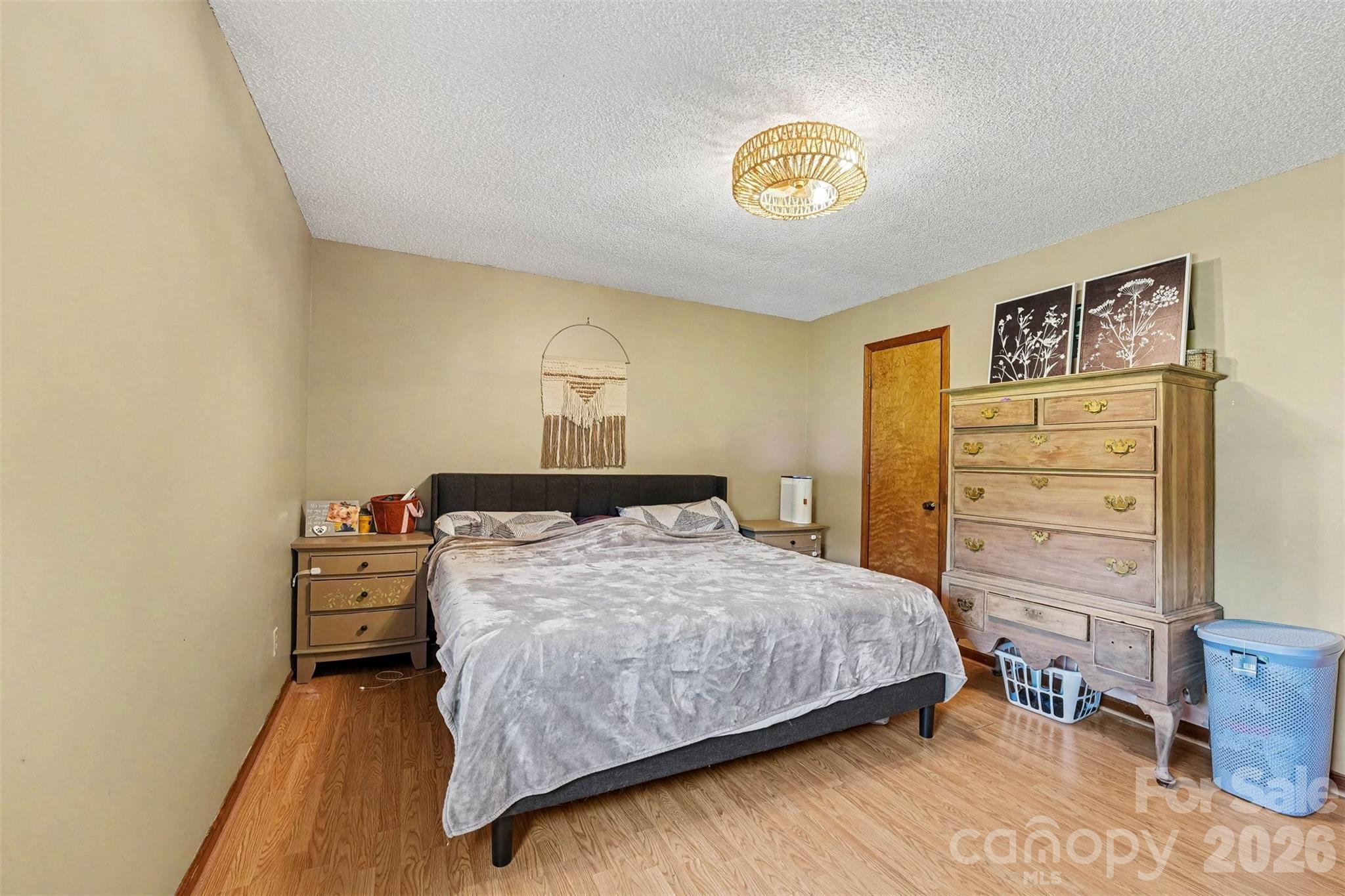 129 Laura Road — Mooresville