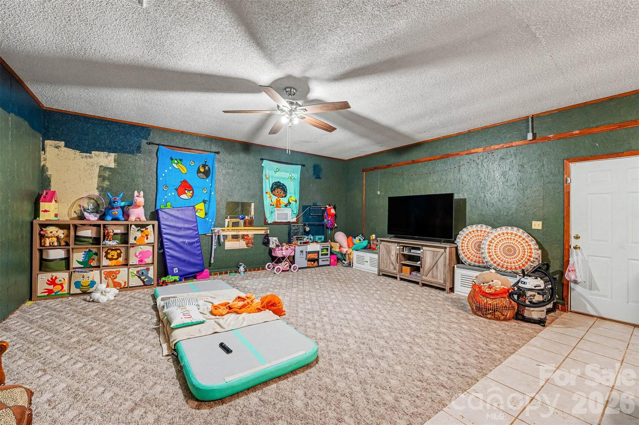 129 Laura Road — Mooresville