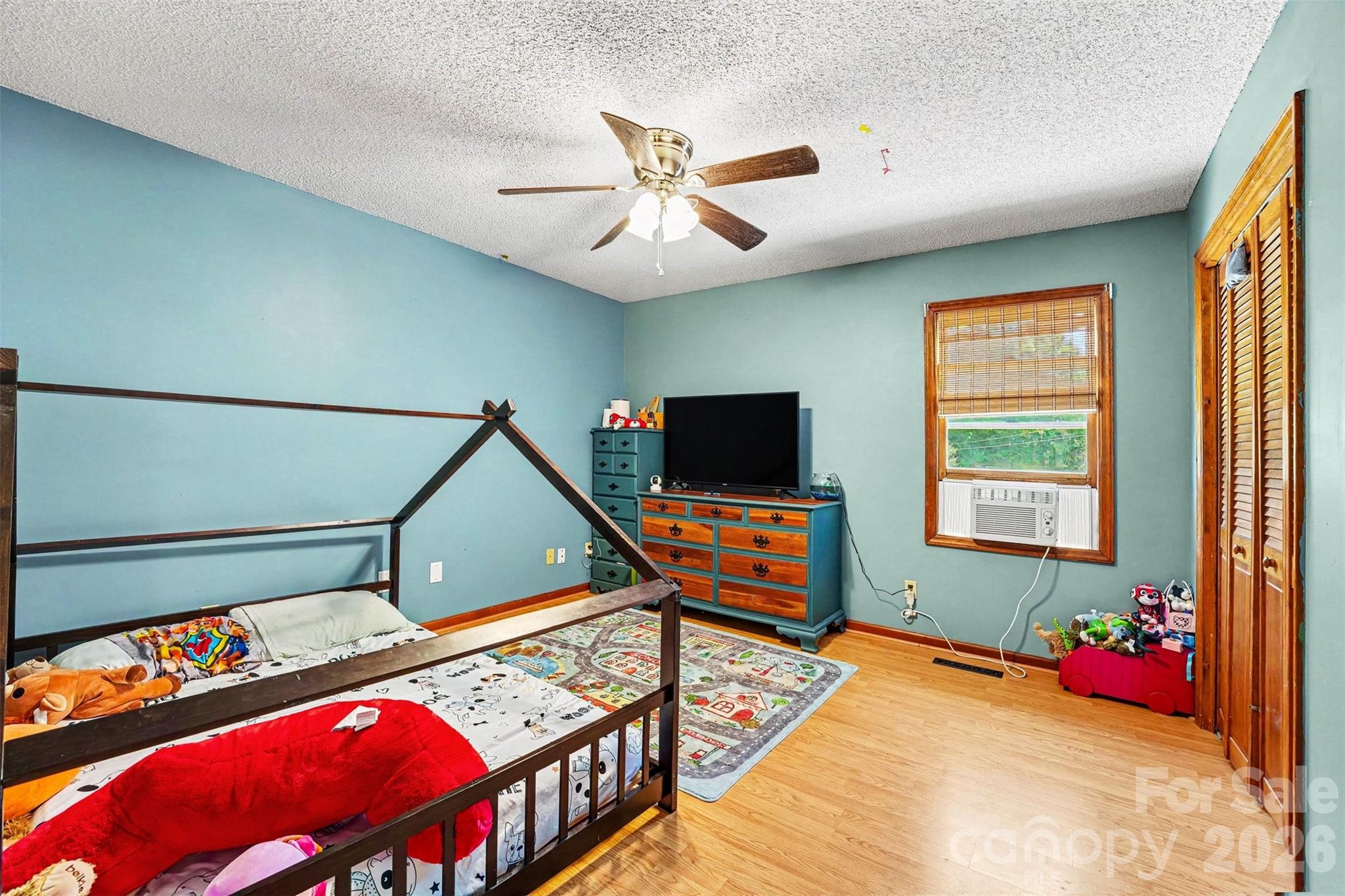 129 Laura Road — Mooresville