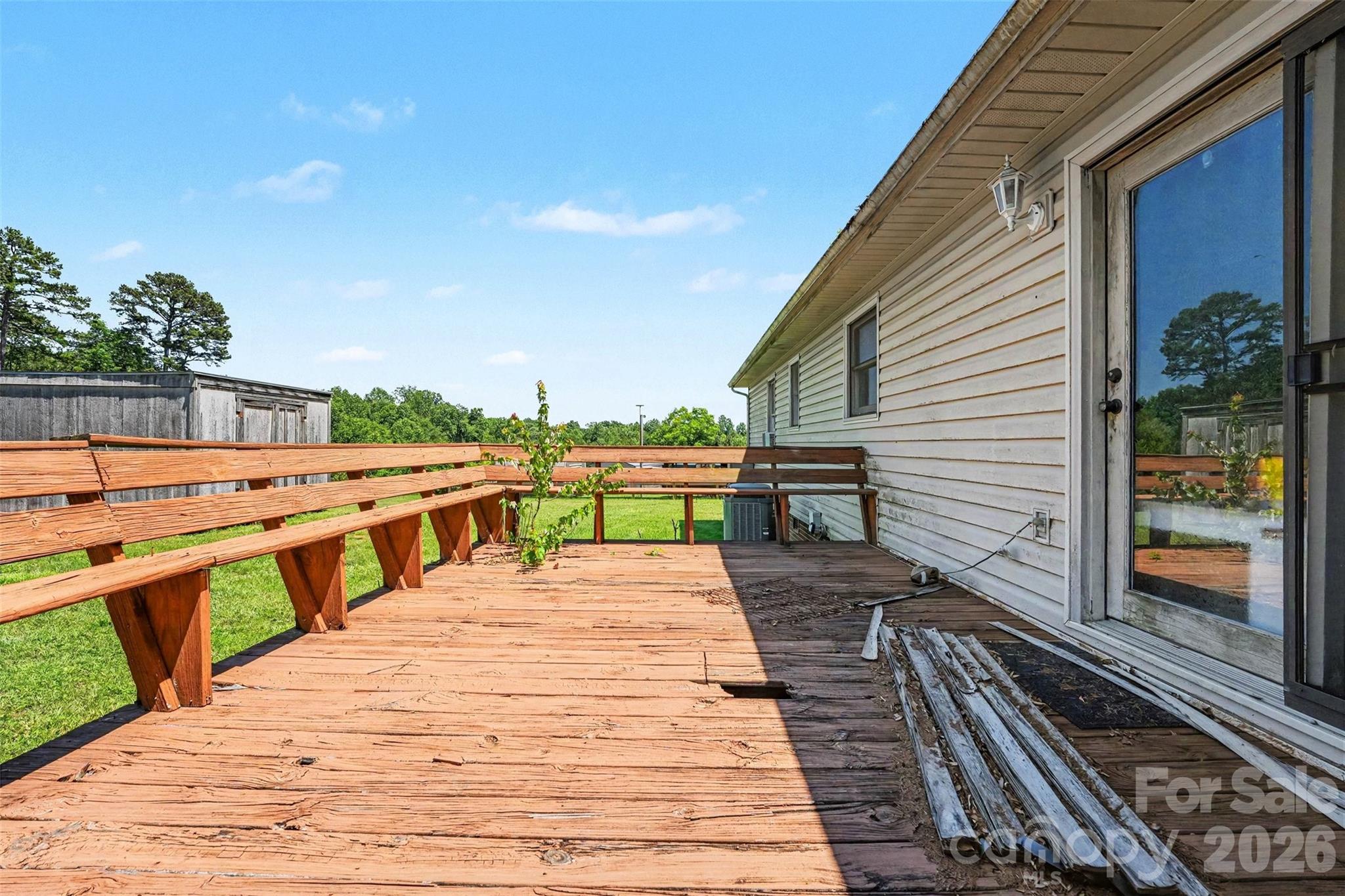 129 Laura Road — Mooresville