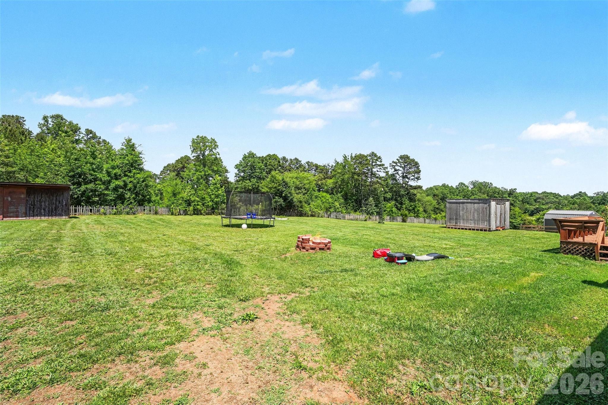 129 Laura Road — Mooresville