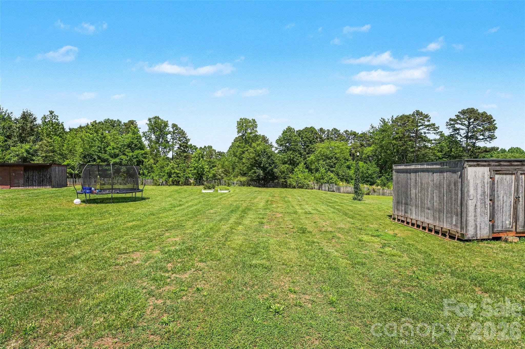 129 Laura Road — Mooresville