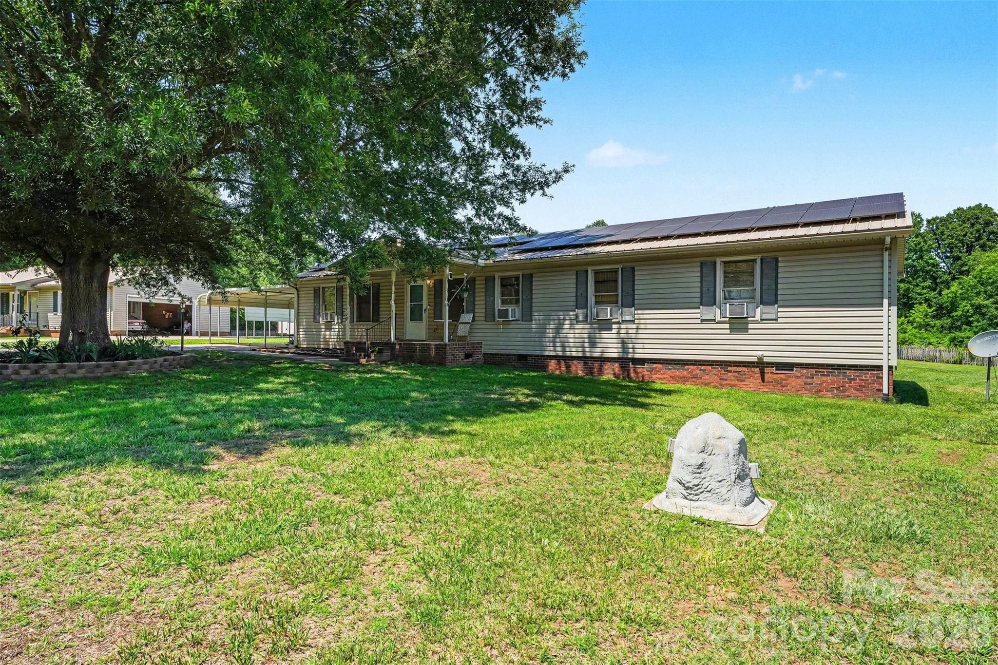 129 Laura Road — Mooresville