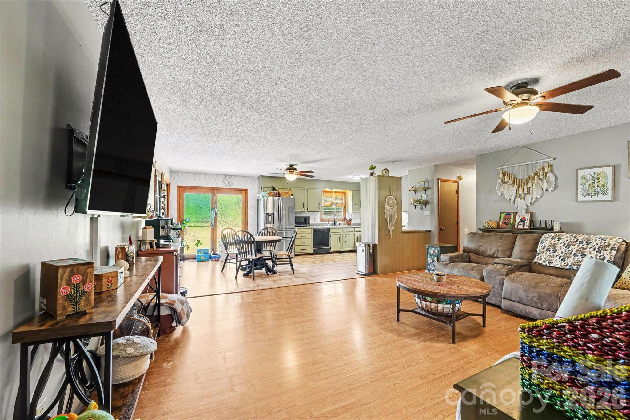 129 Laura Road — Mooresville