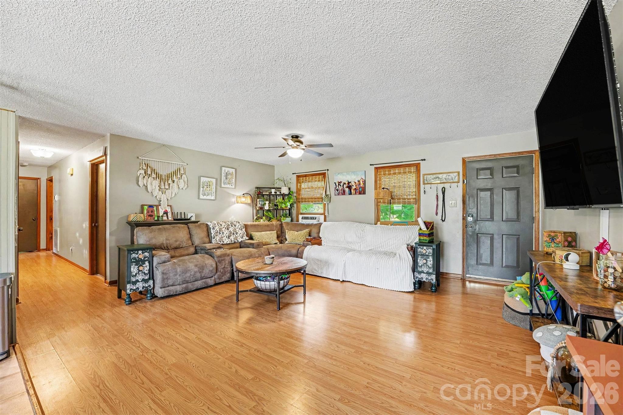 129 Laura Road — Mooresville