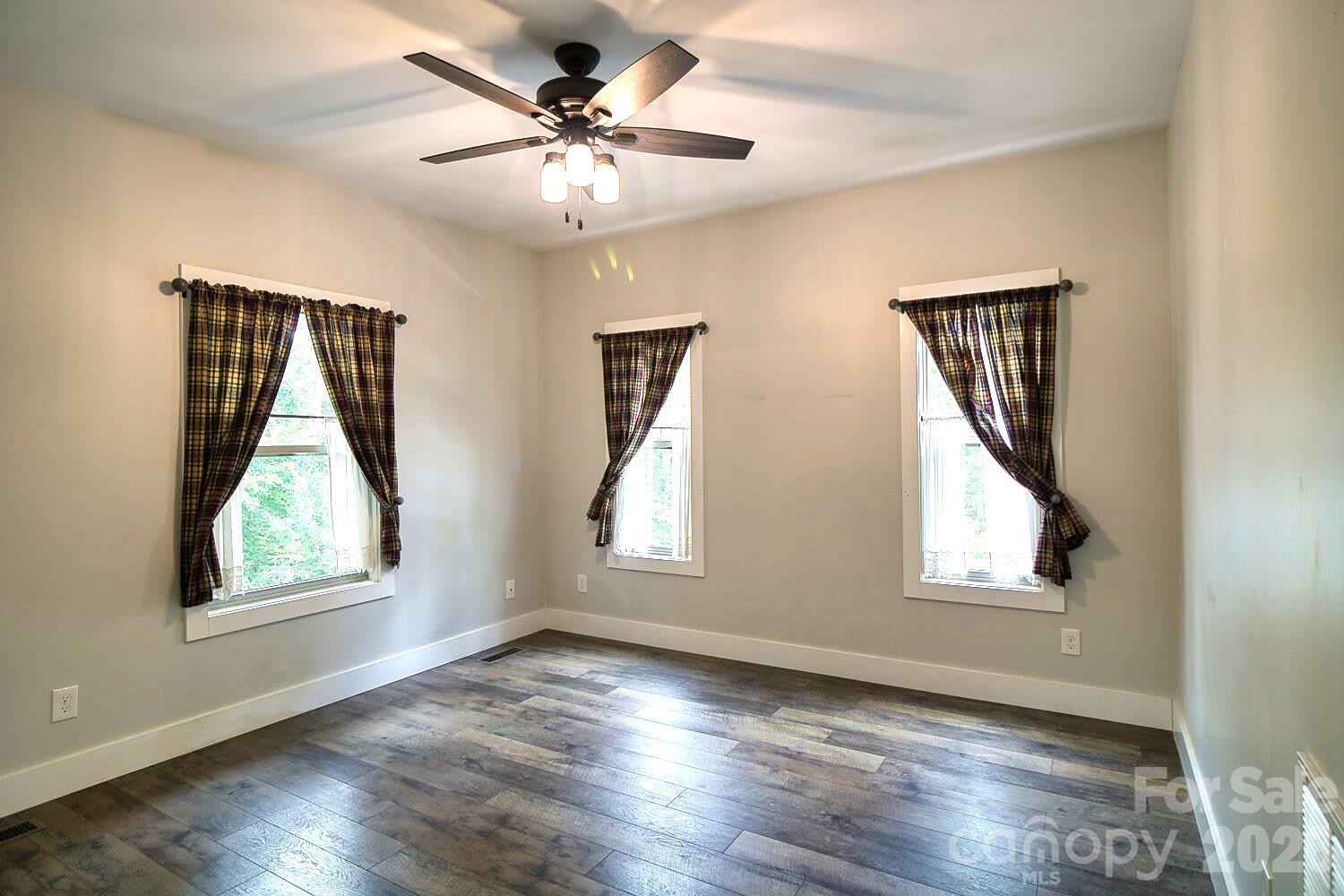 749 Hearthstone Drive — Union Mills