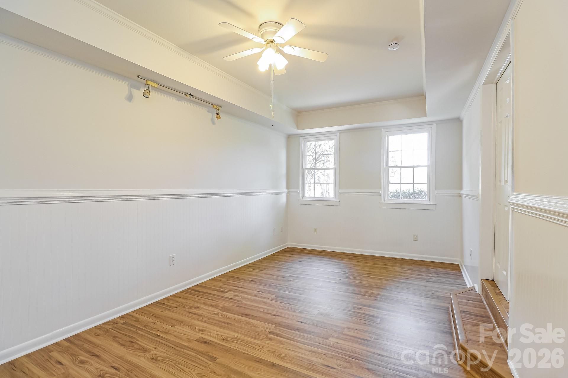 1848 Twain Street — Newton