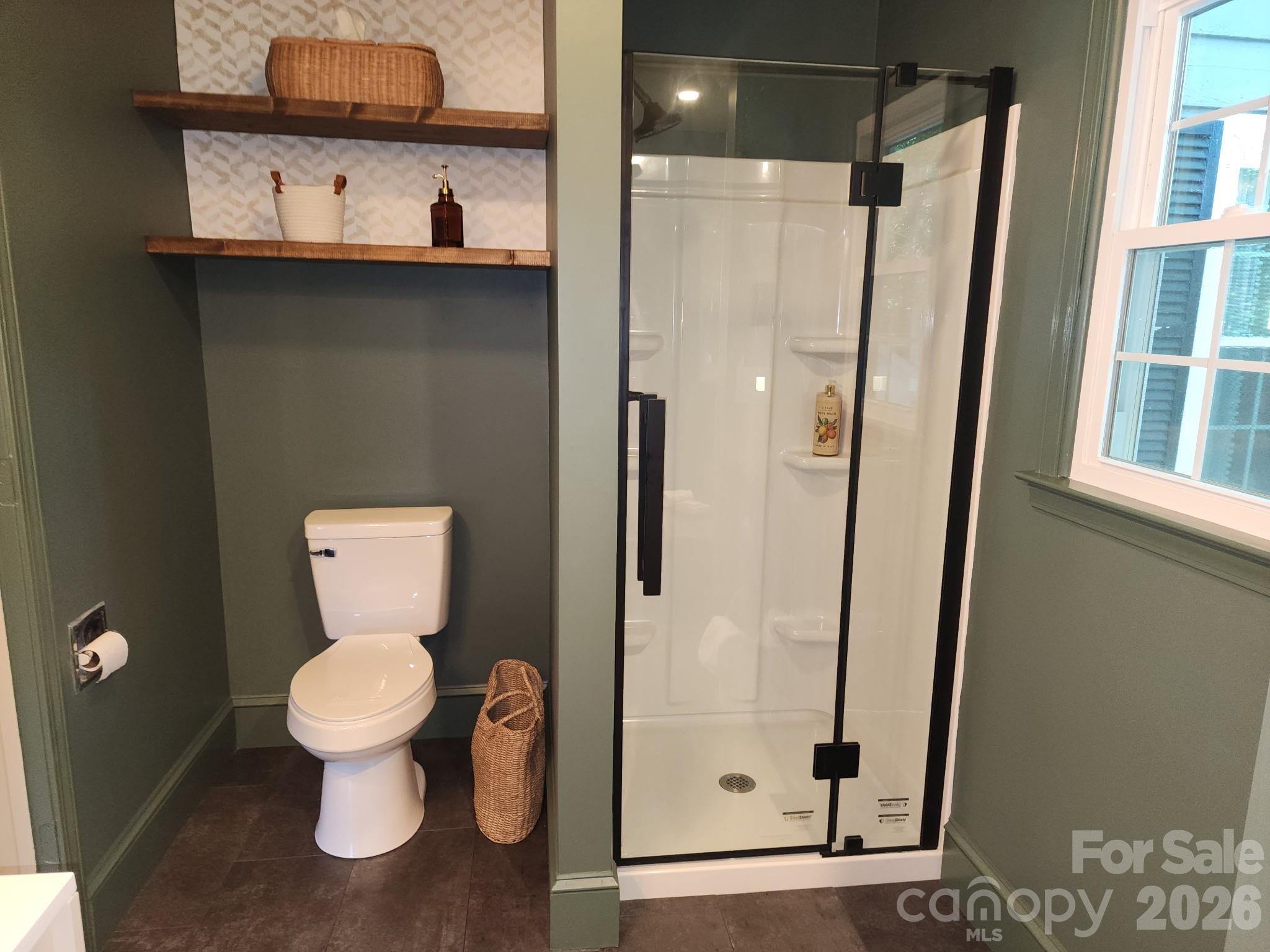616 E Oakwood Avenue — Albemarle