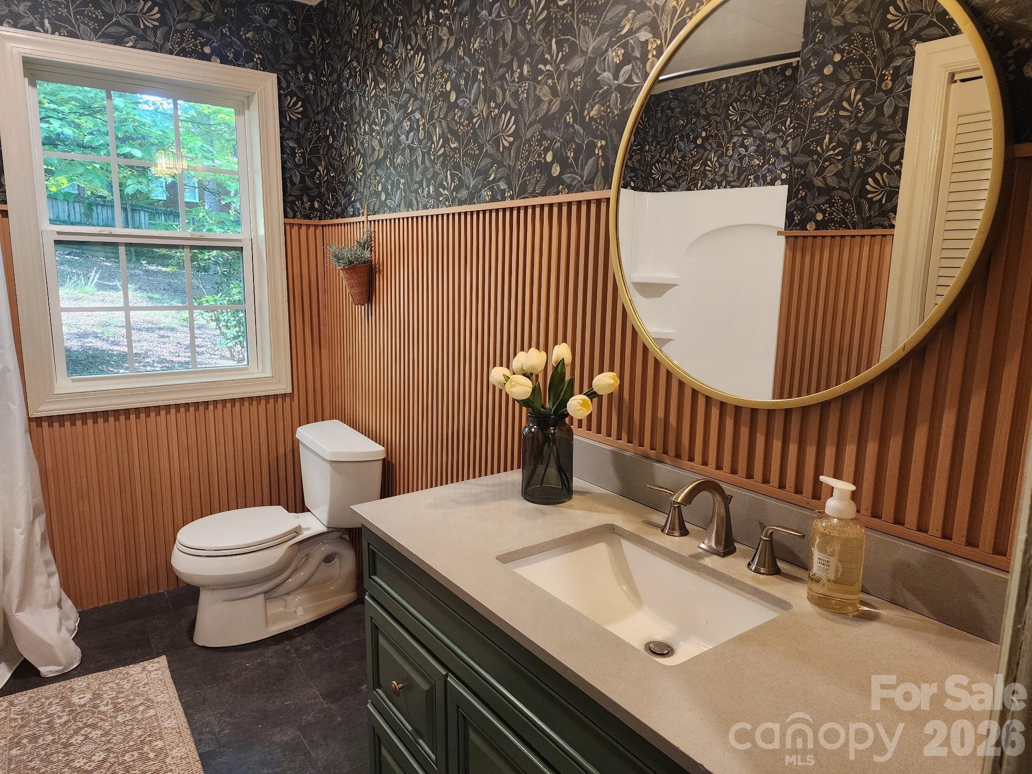 616 E Oakwood Avenue — Albemarle