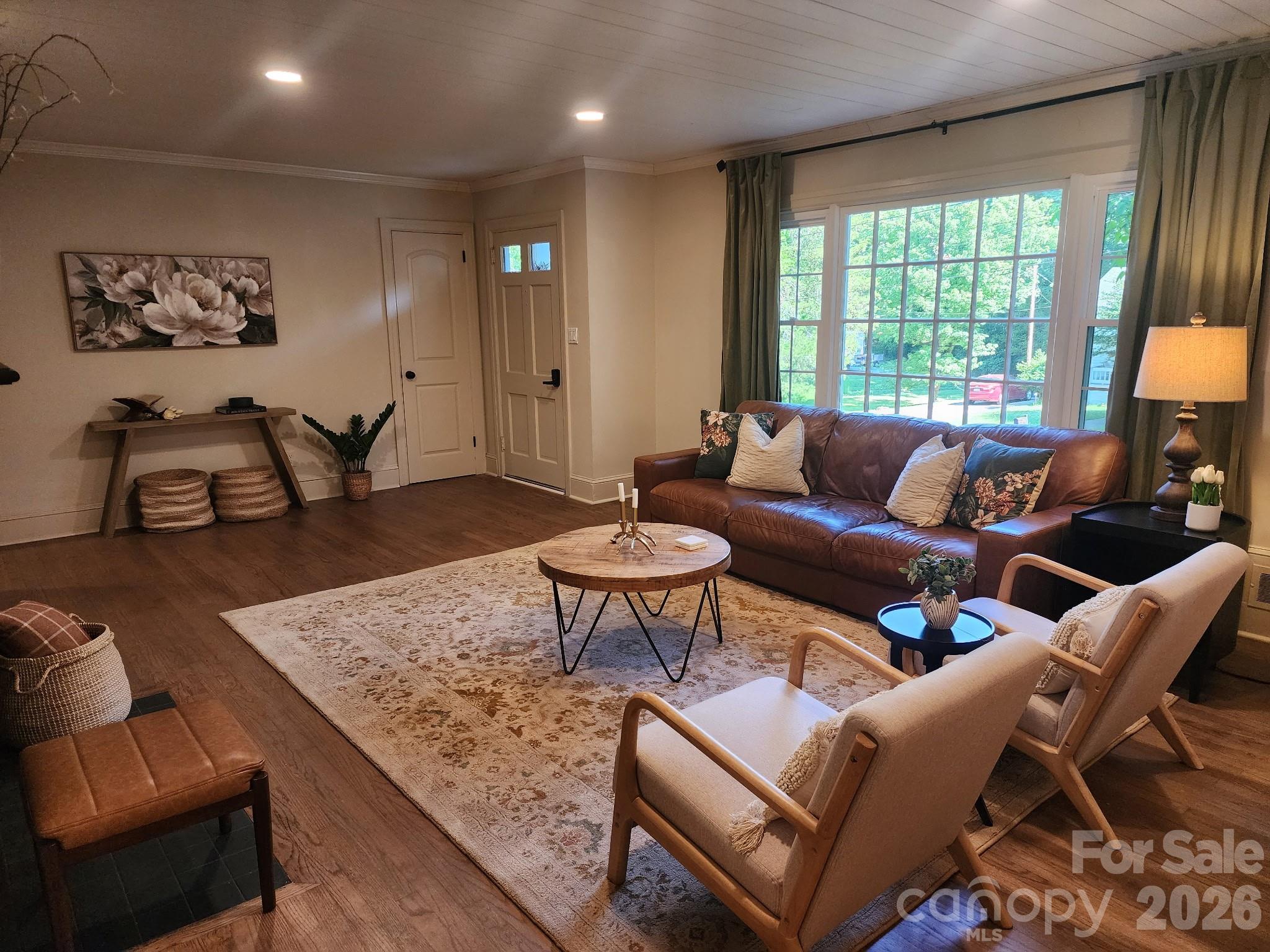 616 E Oakwood Avenue — Albemarle