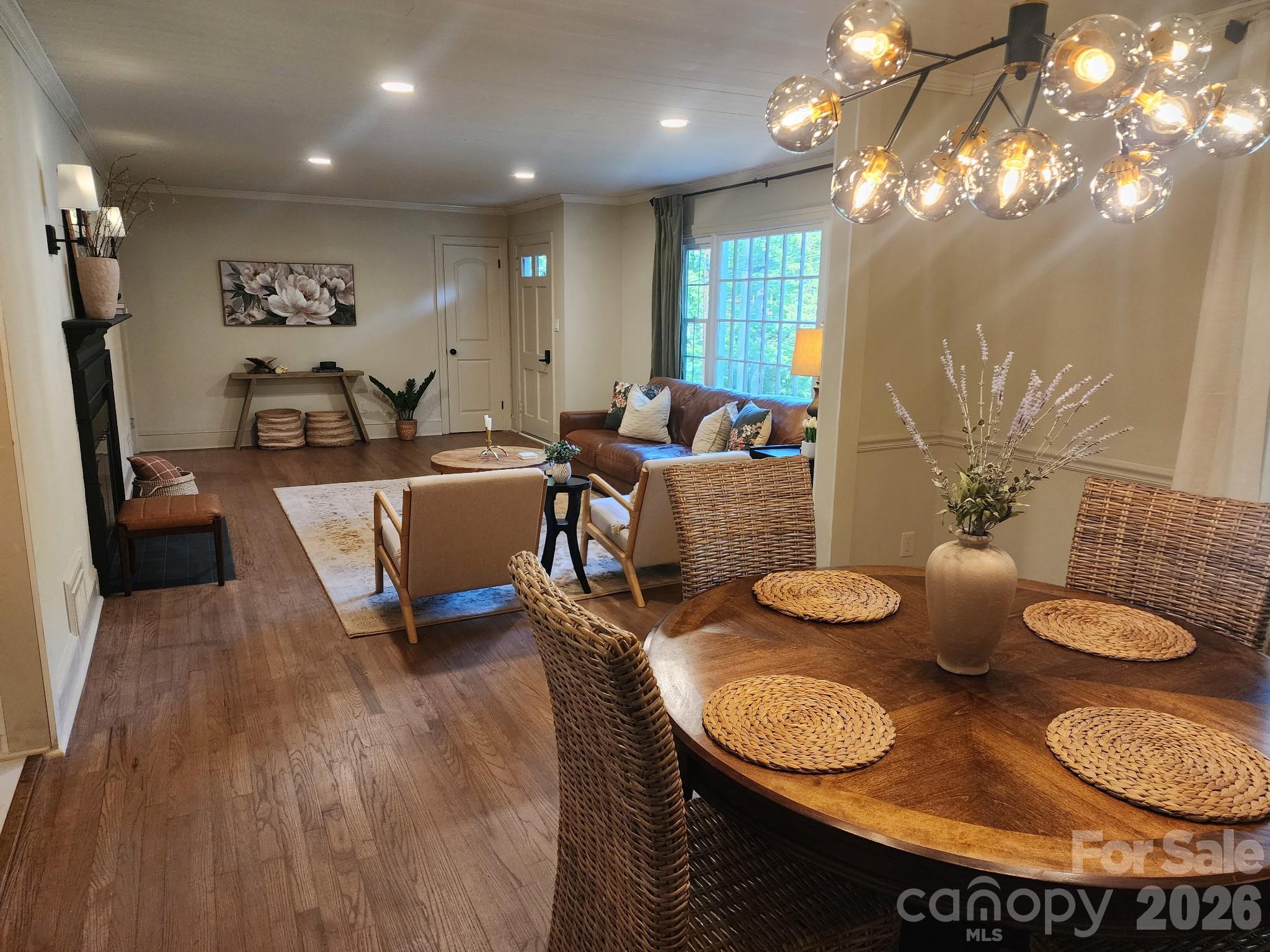 616 E Oakwood Avenue — Albemarle