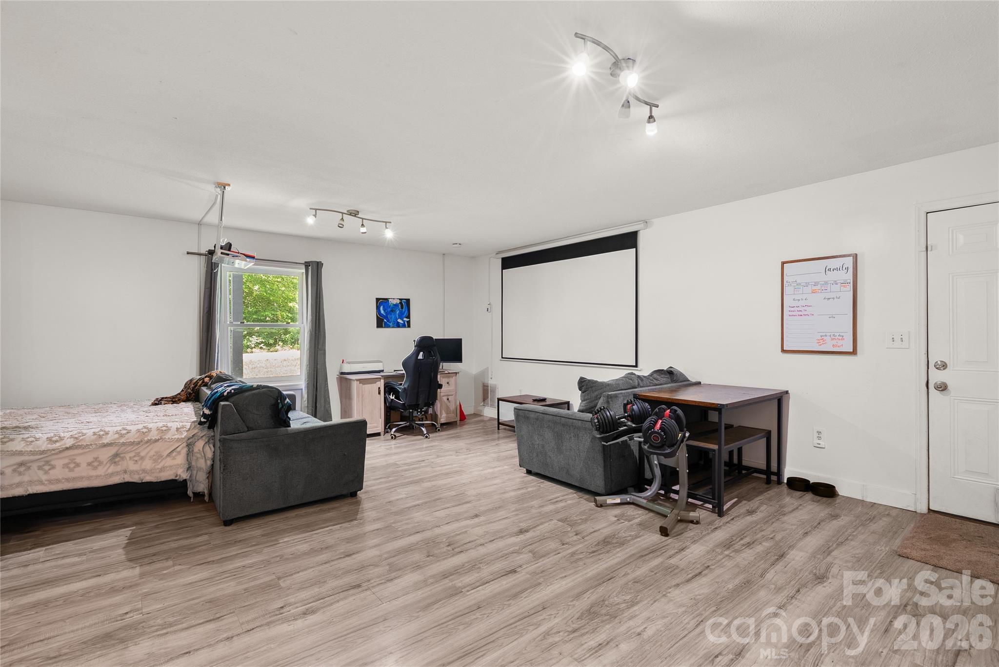 763 Bee Tree Road — Swannanoa