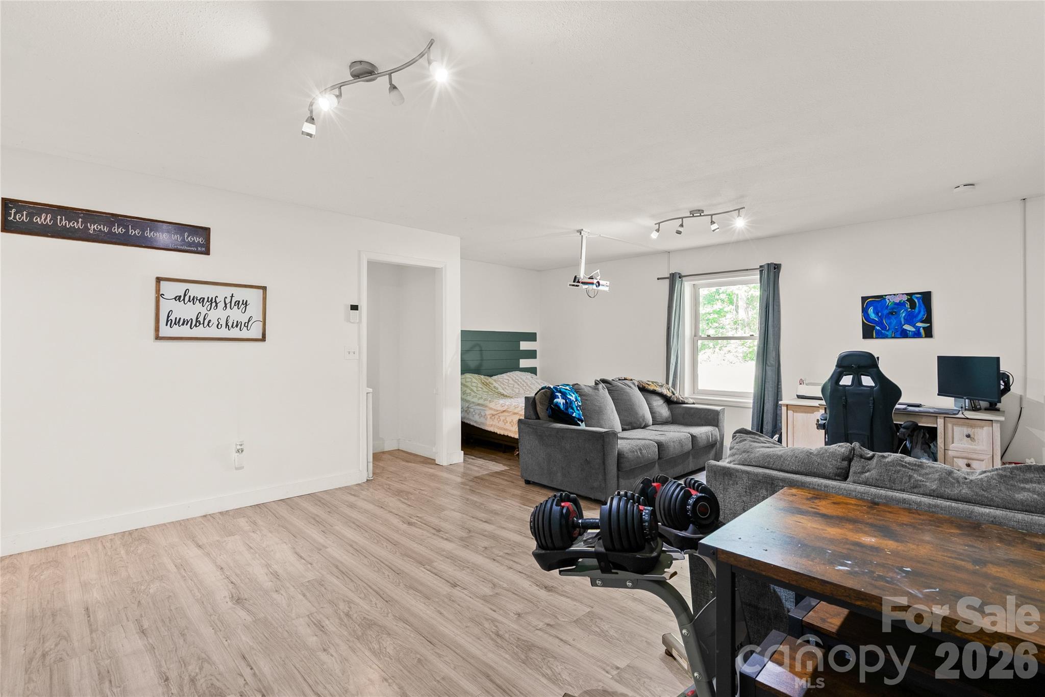 763 Bee Tree Road — Swannanoa