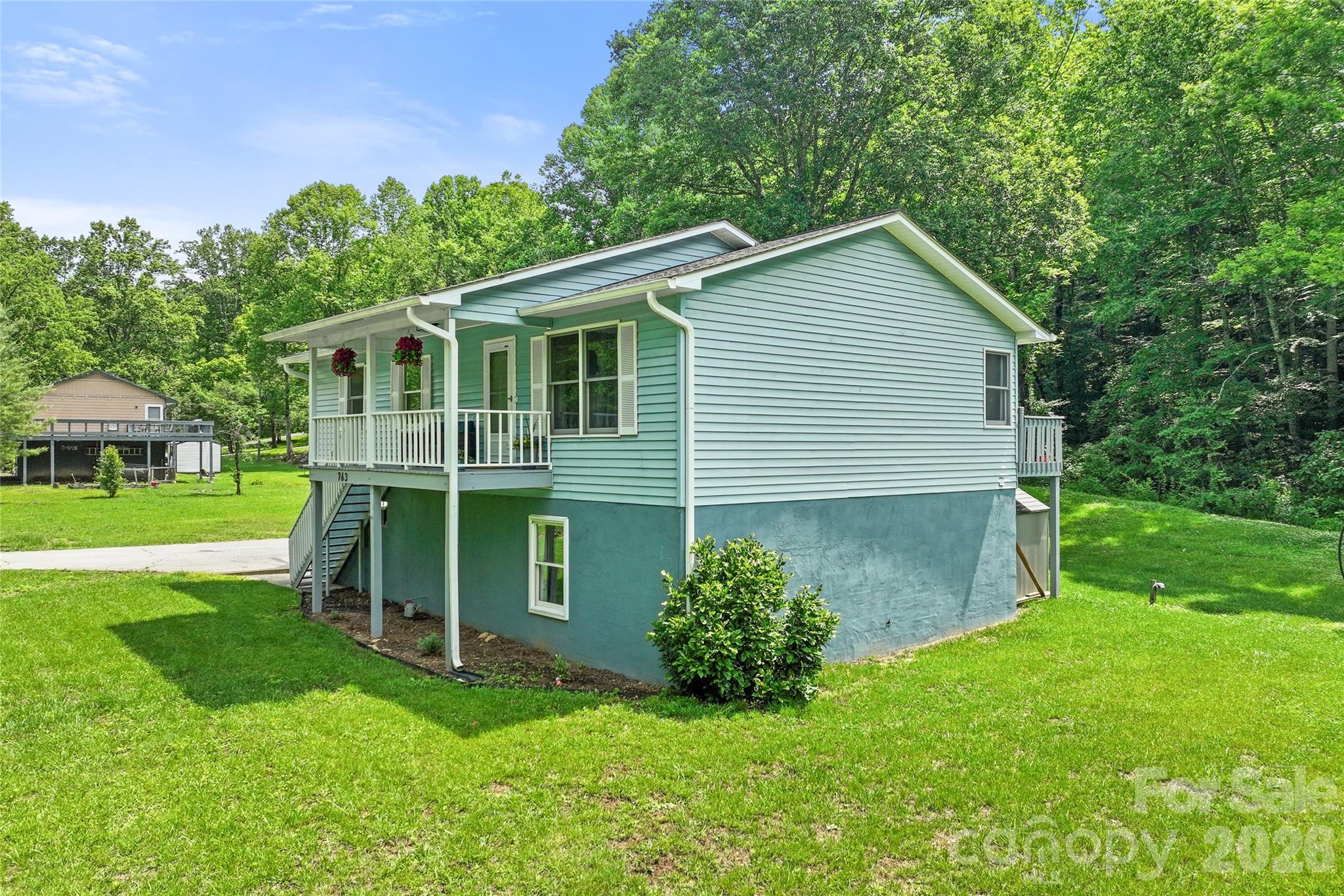 763 Bee Tree Road — Swannanoa