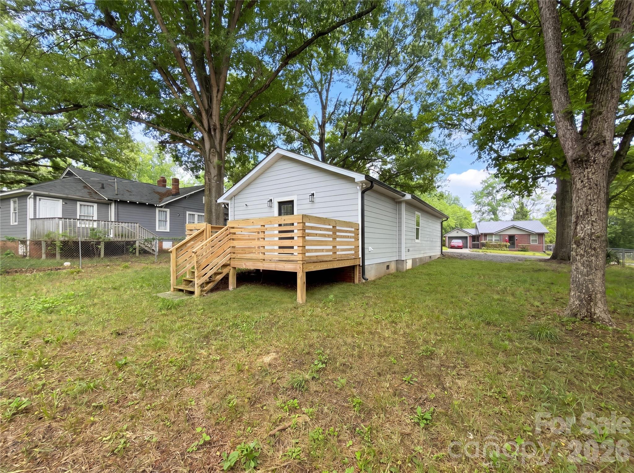 1013 Elm Street — Monroe