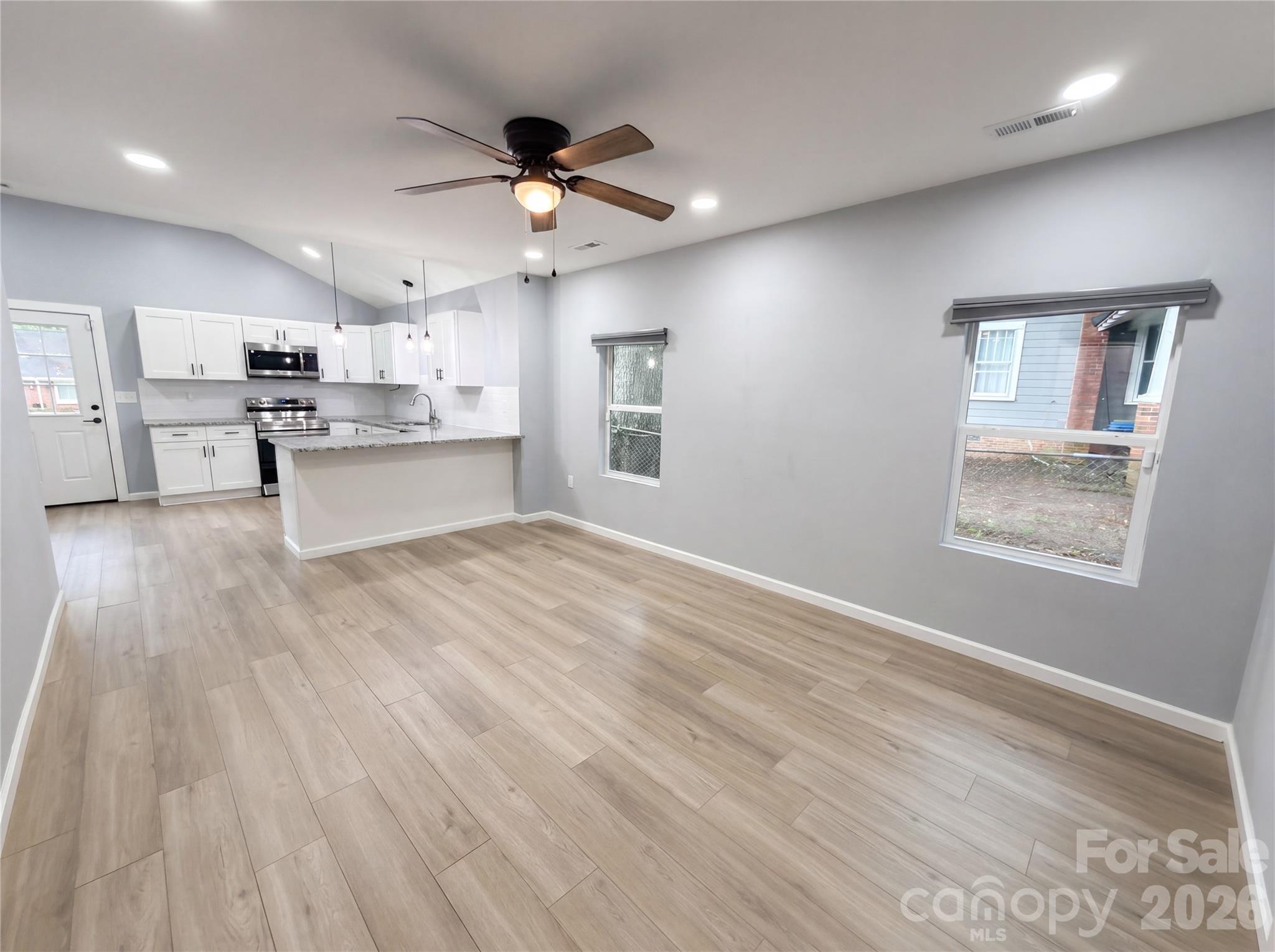 1013 Elm Street — Monroe