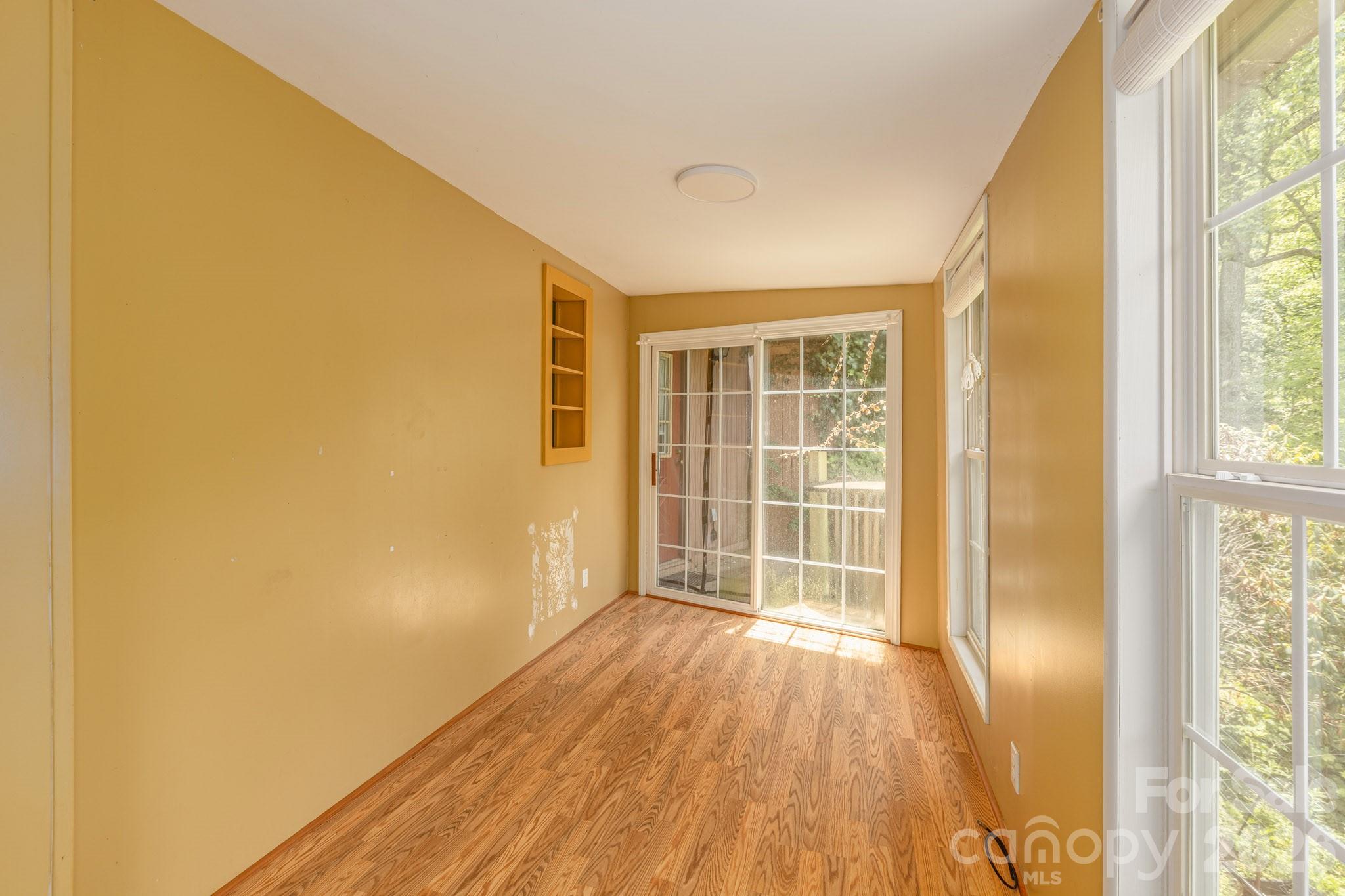 295 Richmond Road — Bakersville