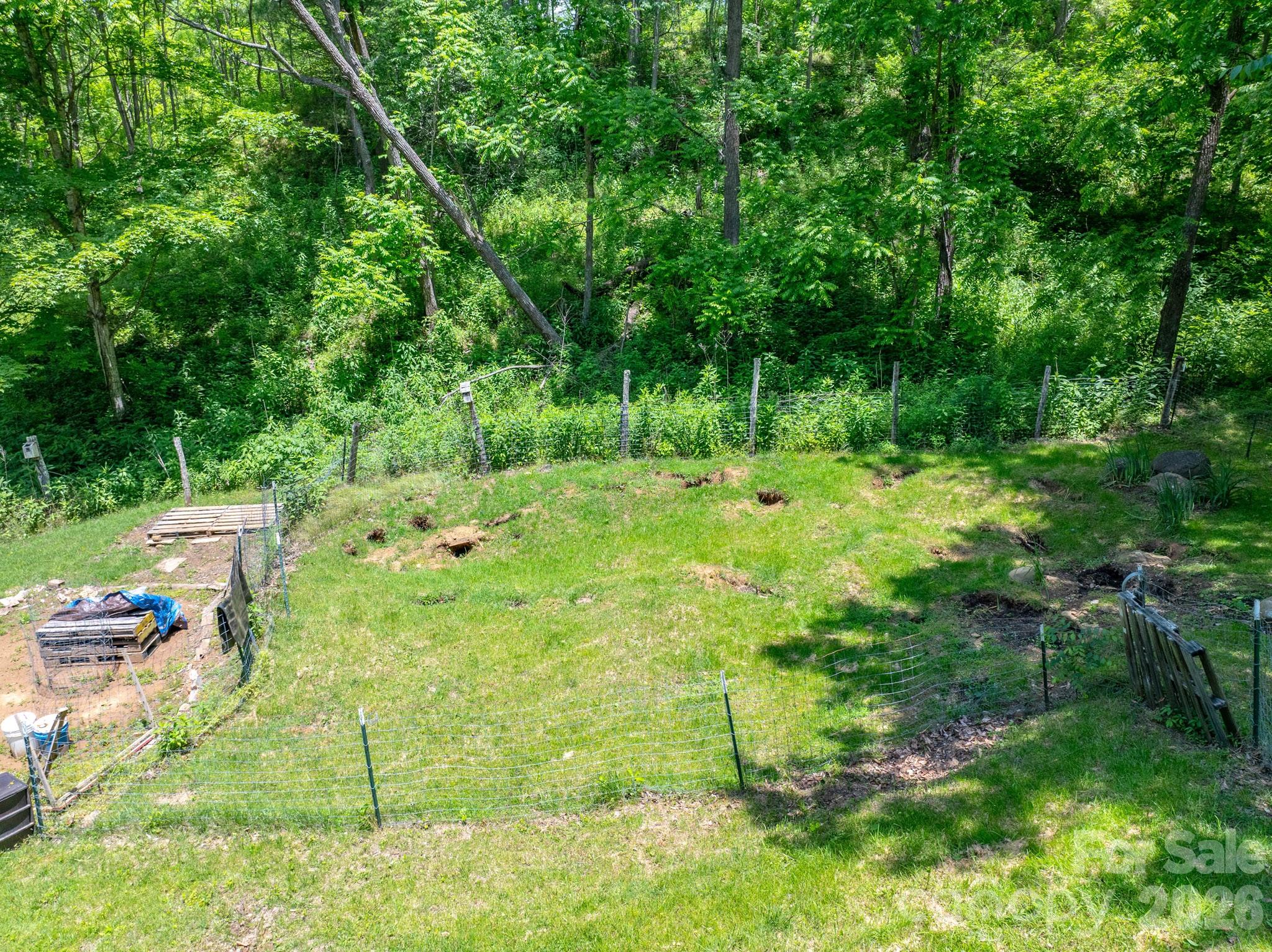 295 Richmond Road — Bakersville