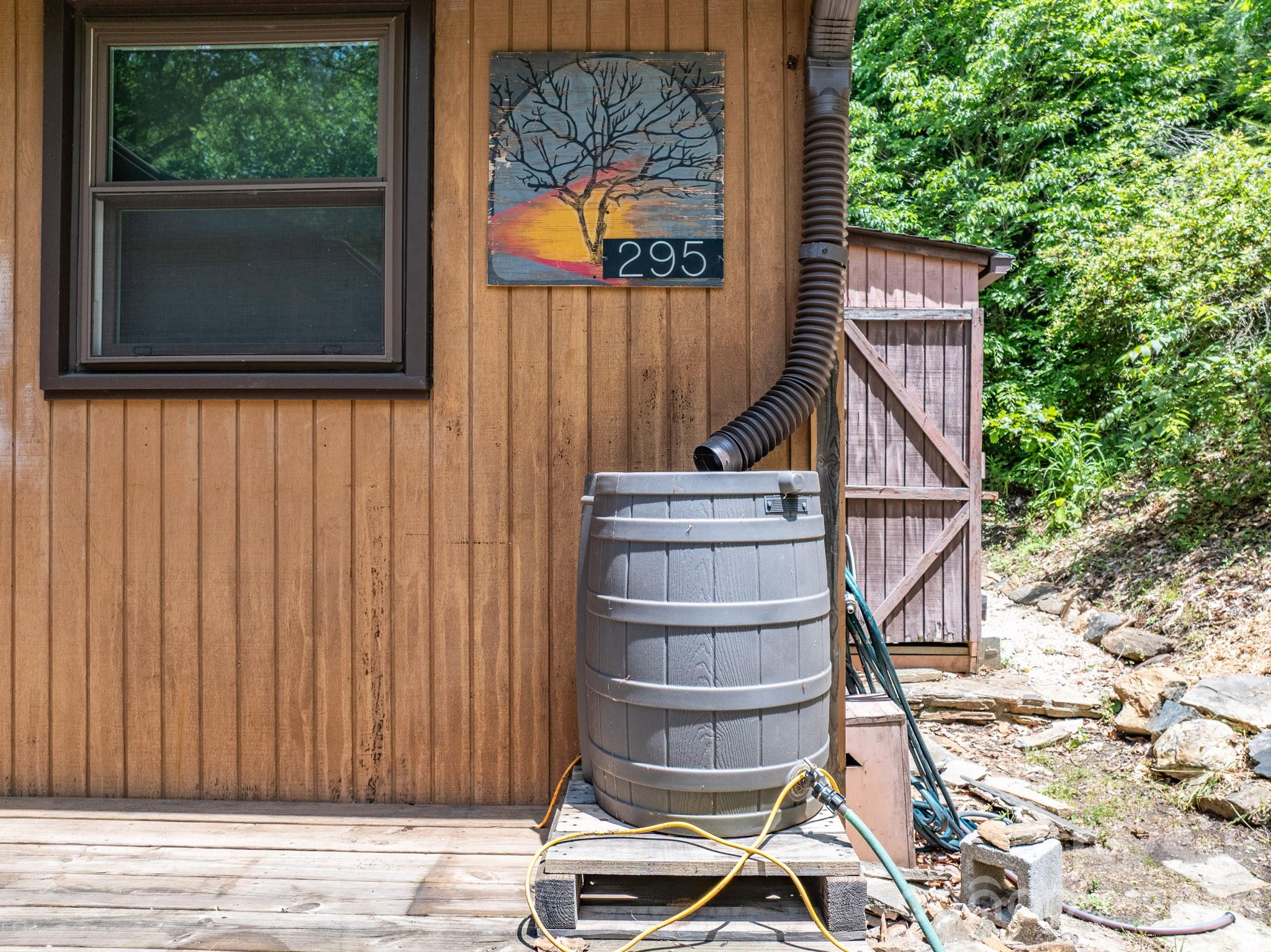 295 Richmond Road — Bakersville