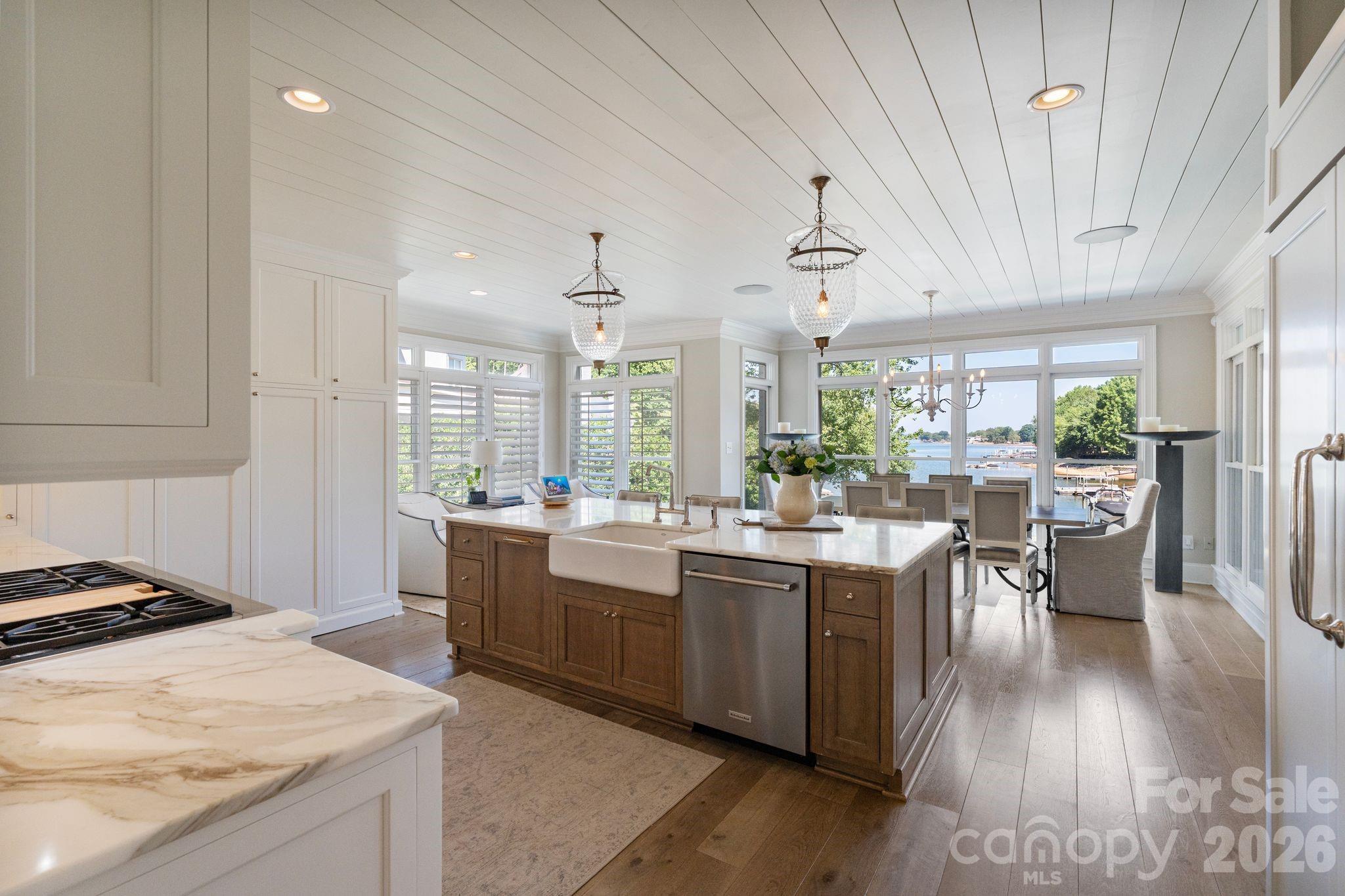 19300 Mary Ardrey Circle — Cornelius