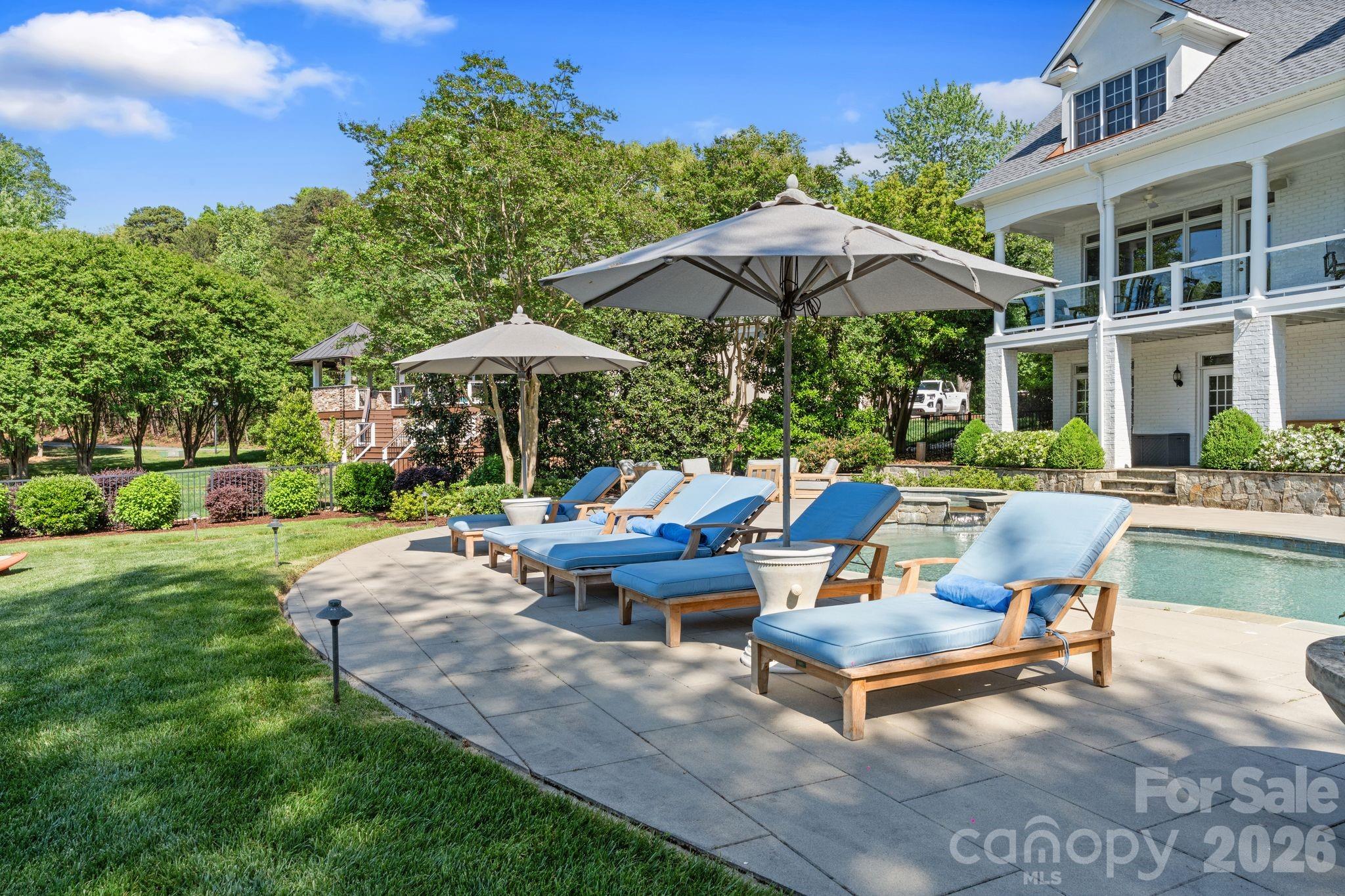 19300 Mary Ardrey Circle — Cornelius