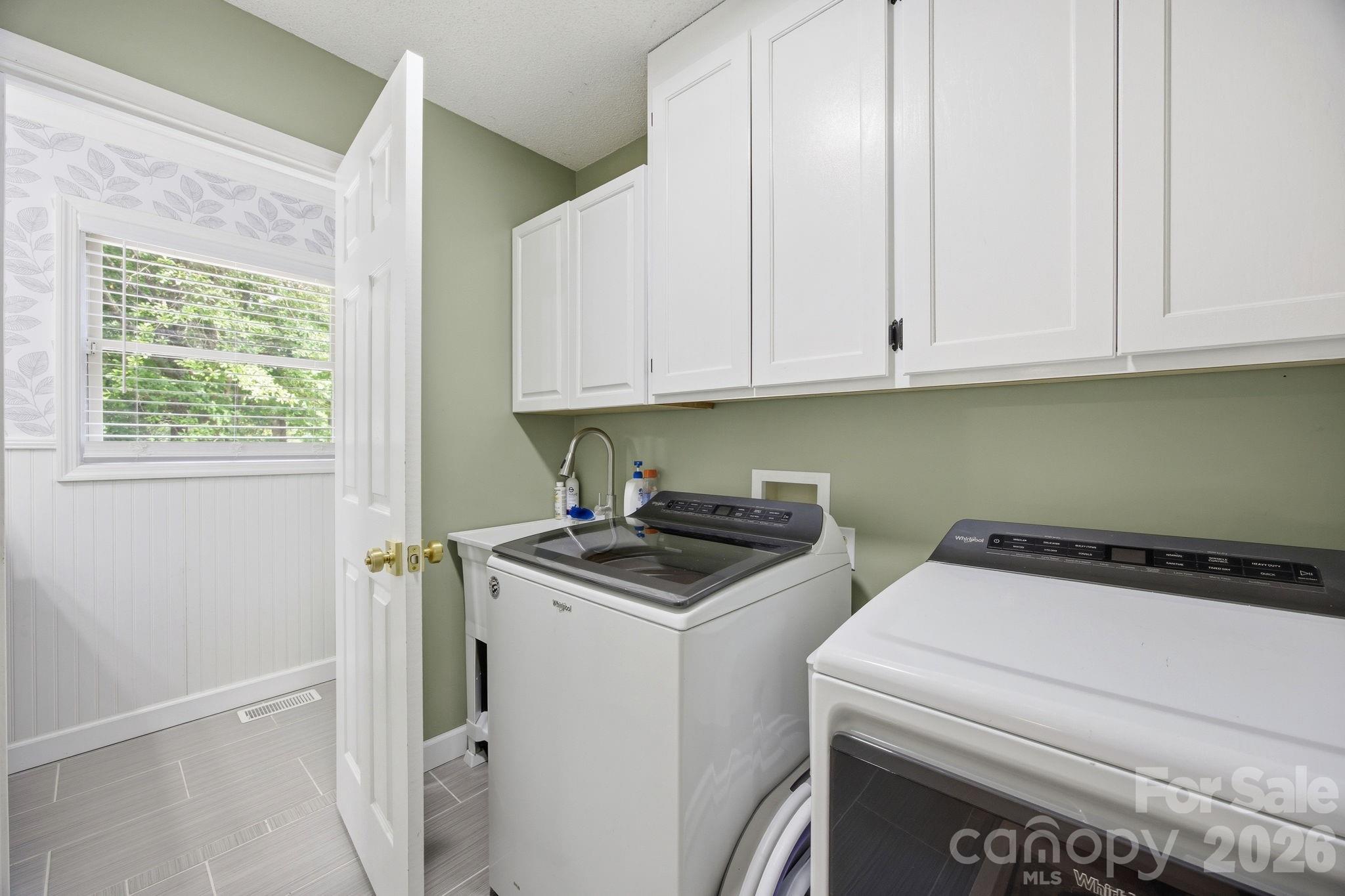 6375 Royal Pines Drive — Clover