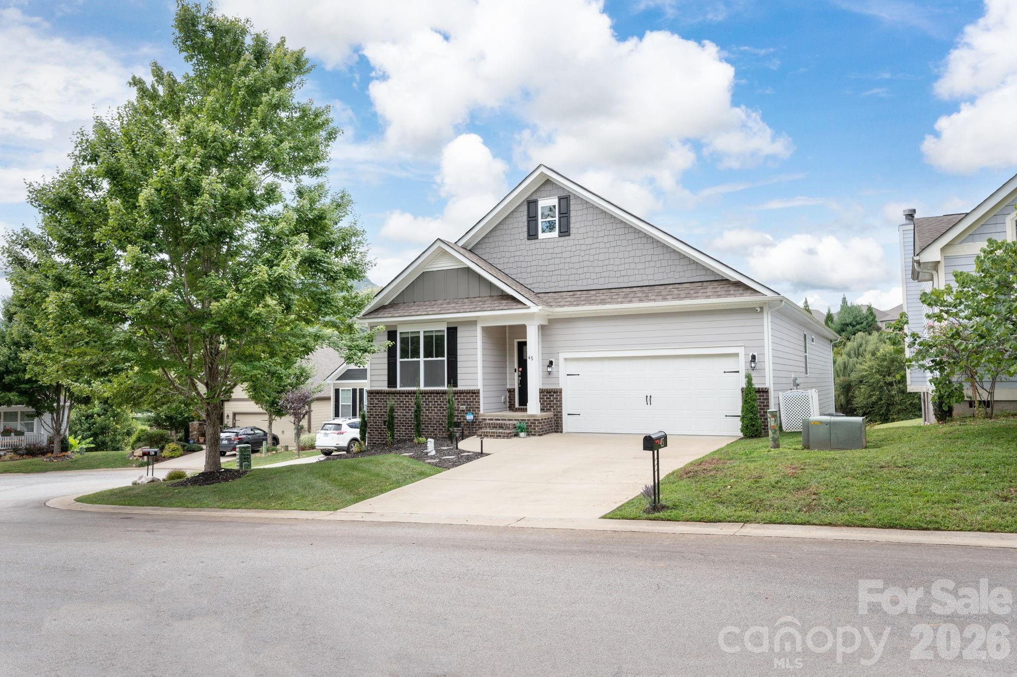 45 Dreambird Drive — Leicester
