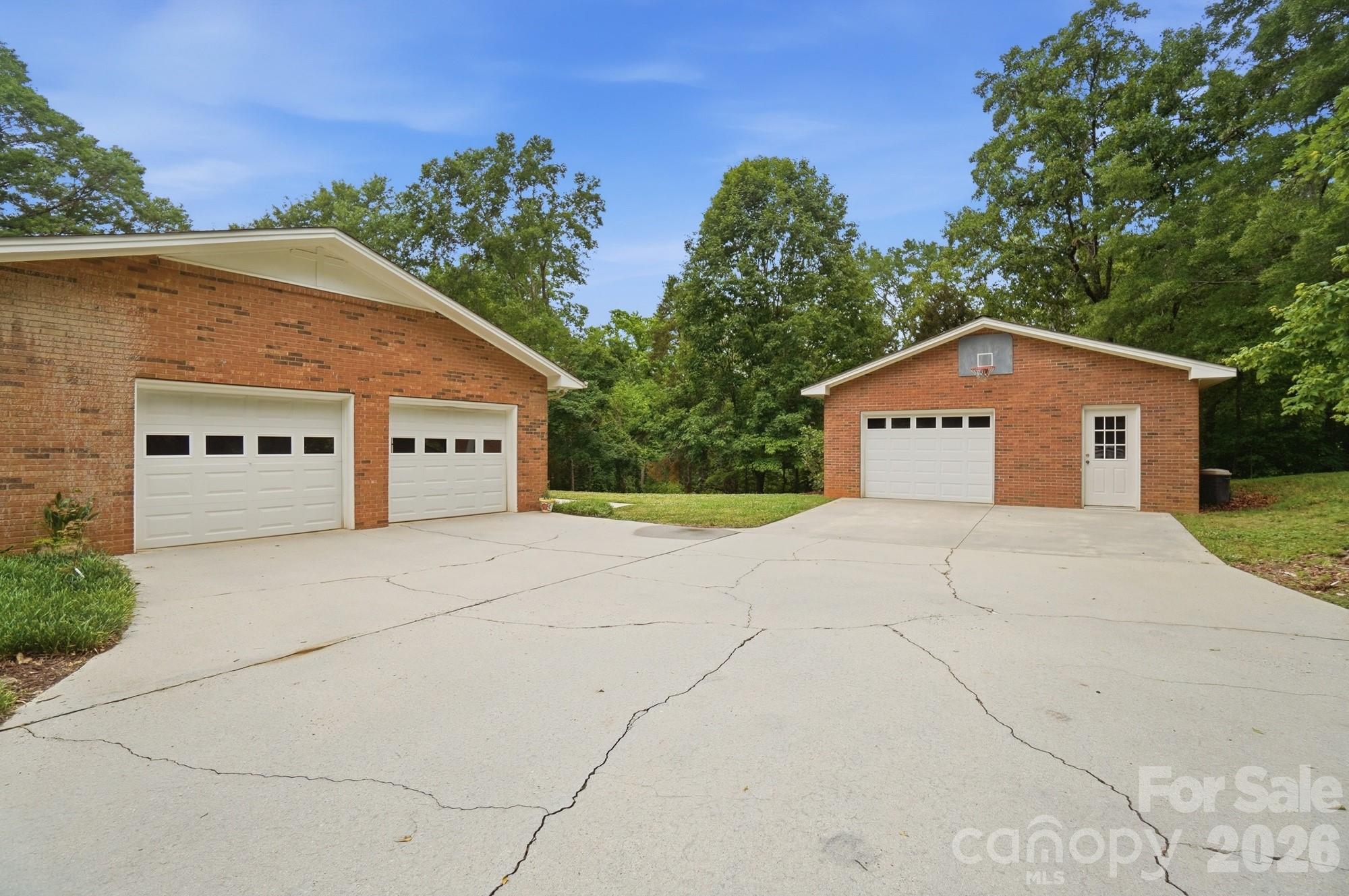 201 Hickory Hill Lane — Stanley