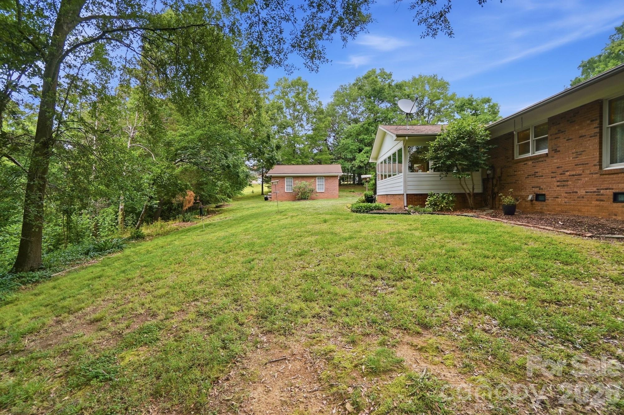 201 Hickory Hill Lane — Stanley