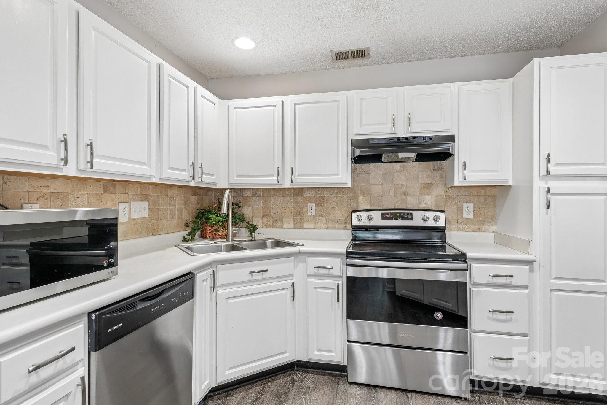8406 Southgate Commons Drive — Charlotte