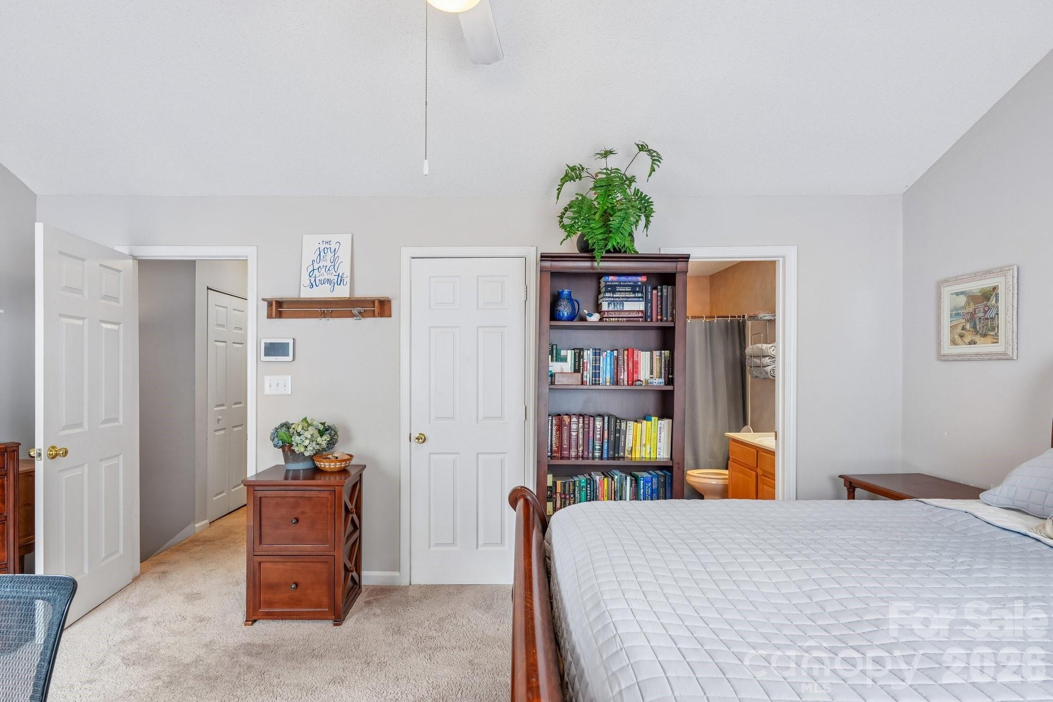 8406 Southgate Commons Drive — Charlotte