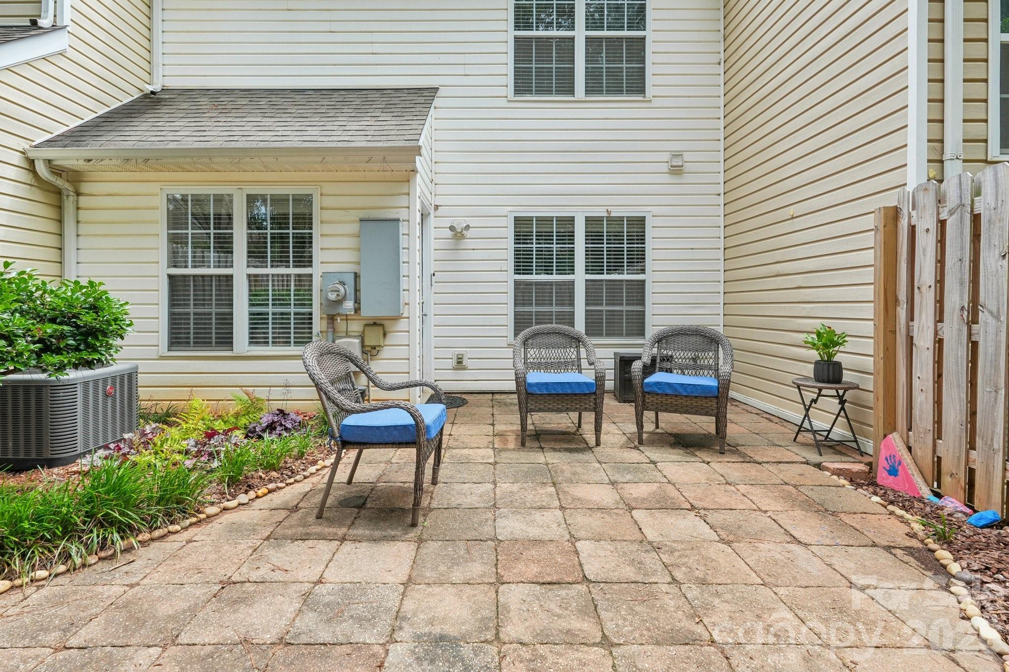 8406 Southgate Commons Drive — Charlotte