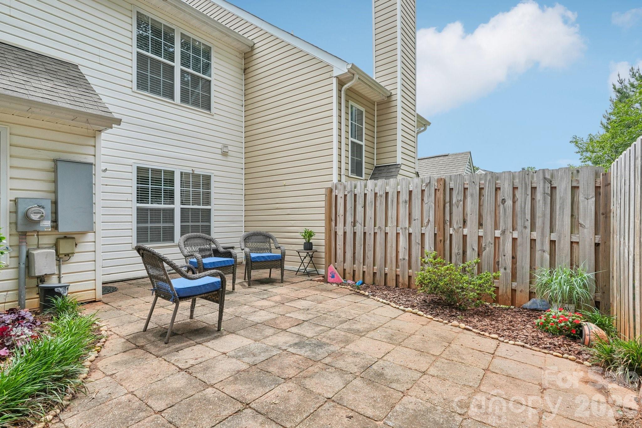 8406 Southgate Commons Drive — Charlotte