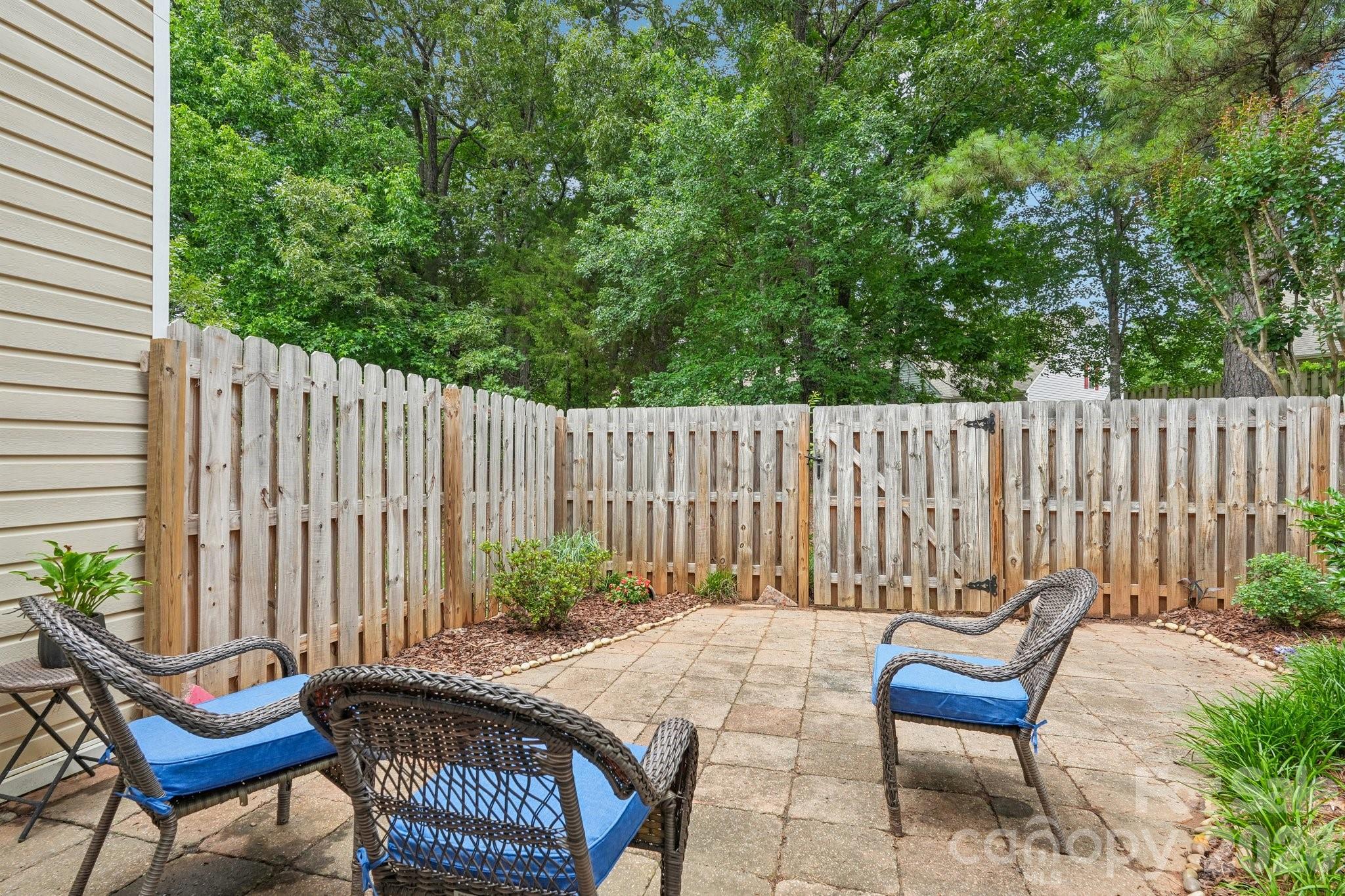 8406 Southgate Commons Drive — Charlotte