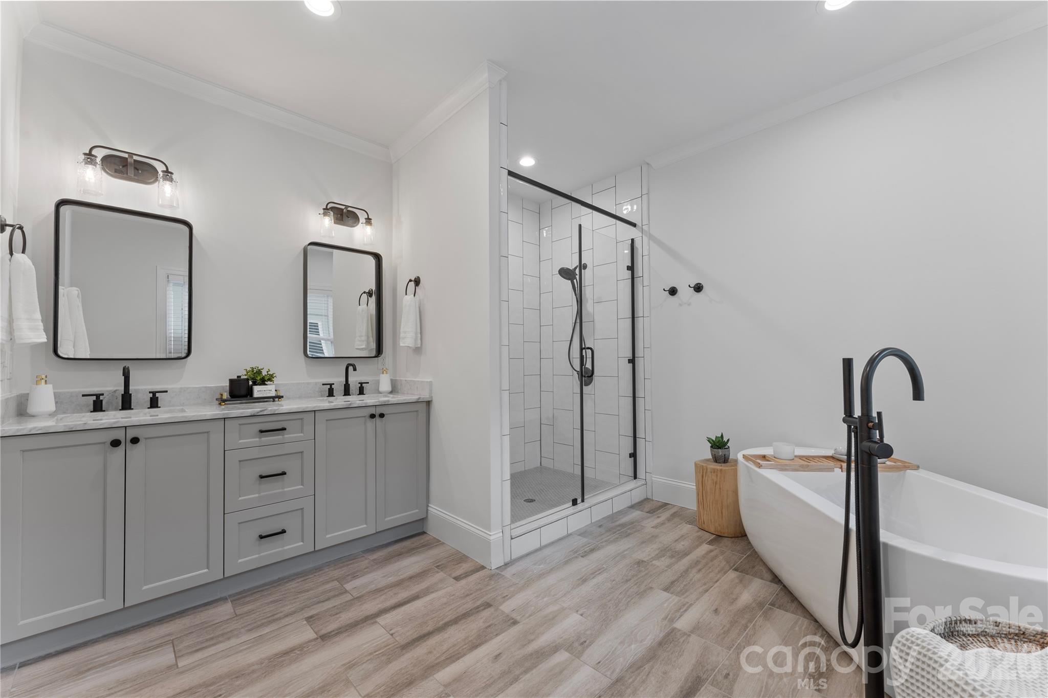 429 Pecan Avenue — Charlotte