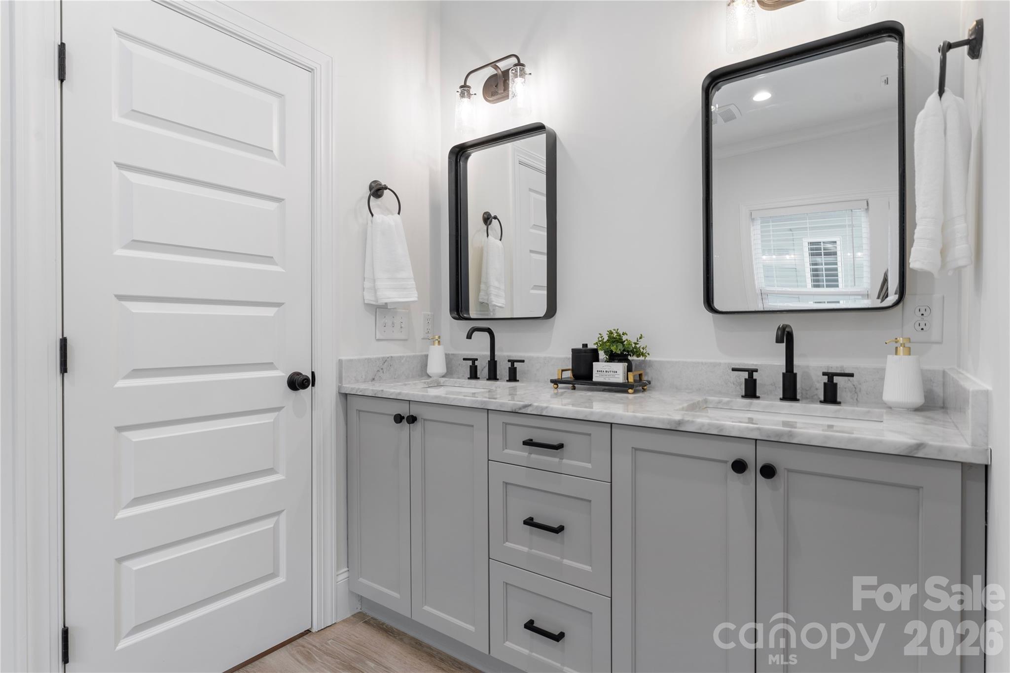 429 Pecan Avenue — Charlotte