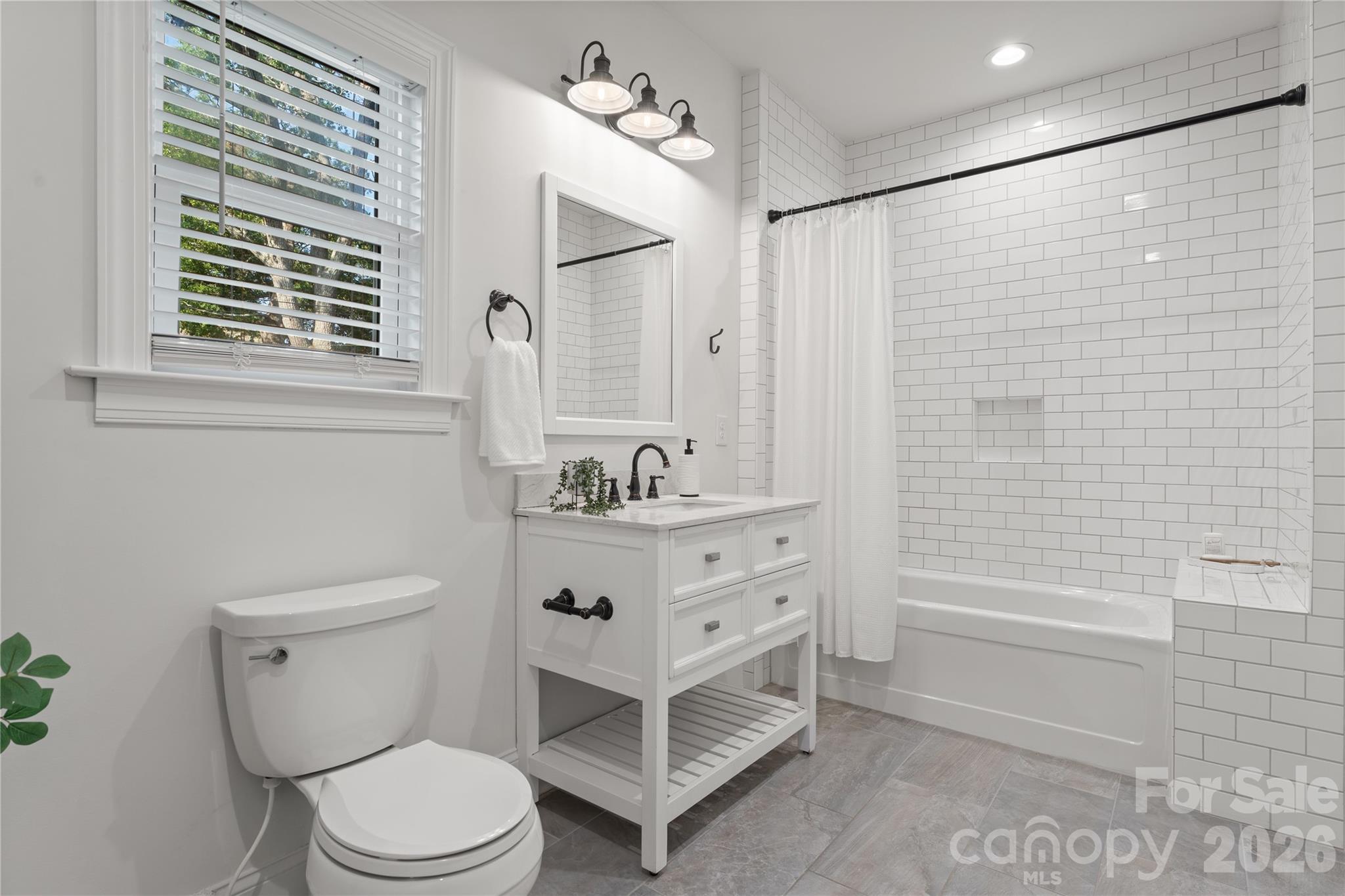 429 Pecan Avenue — Charlotte