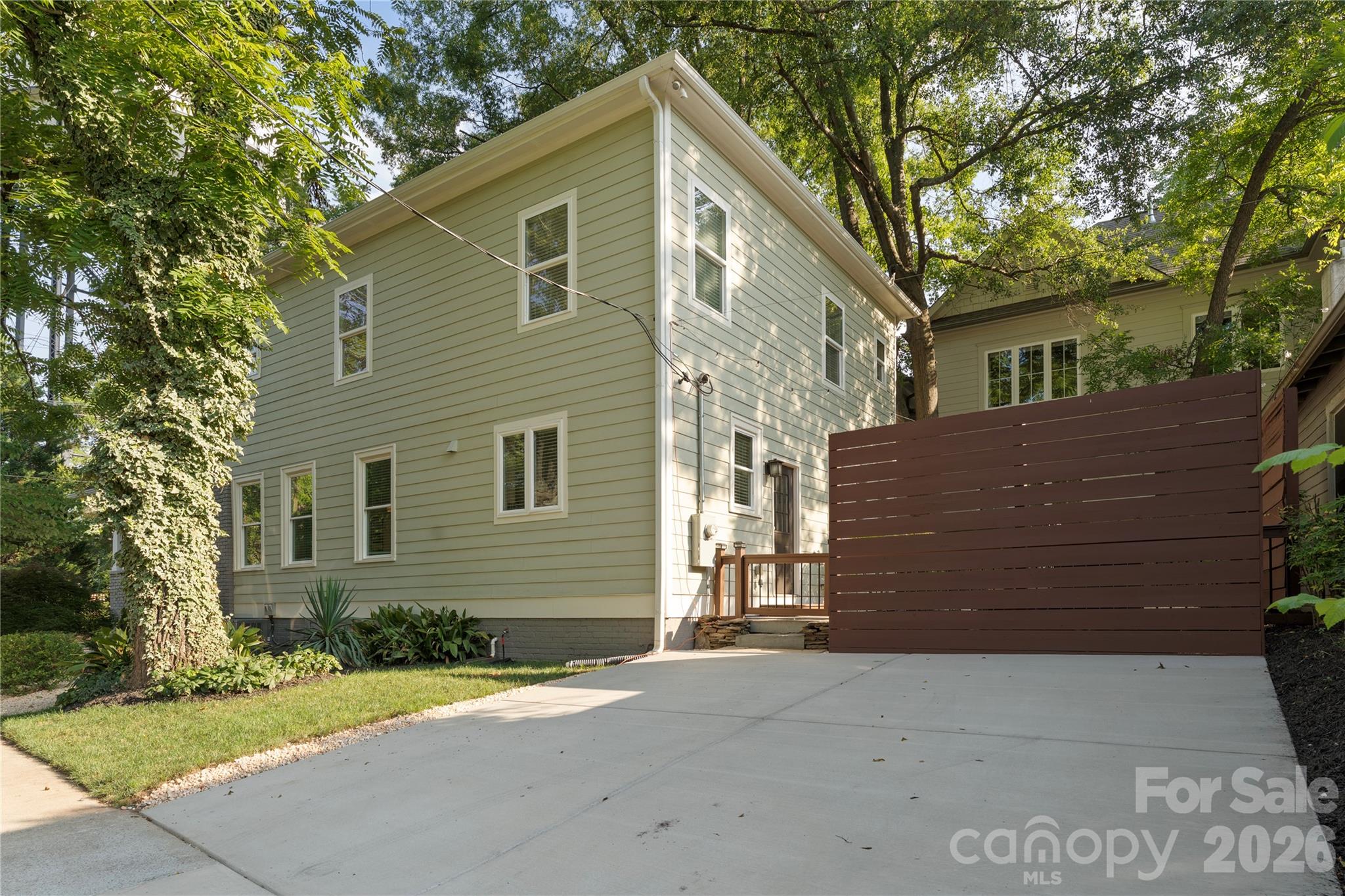 429 Pecan Avenue — Charlotte