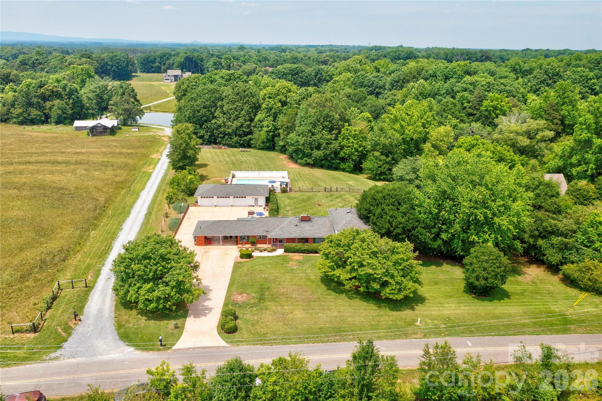 823 Botts Road — Shelby