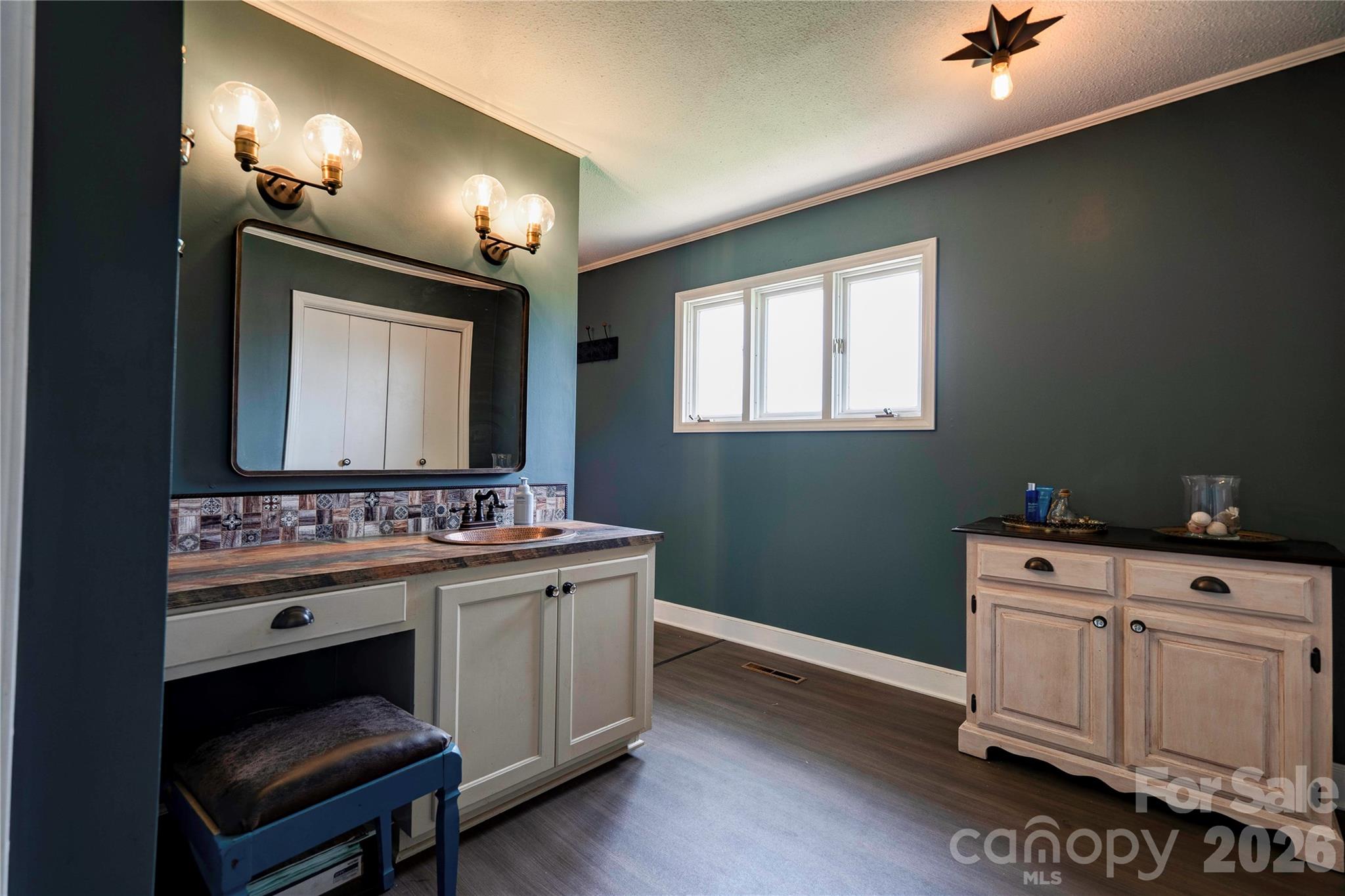 823 Botts Road — Shelby
