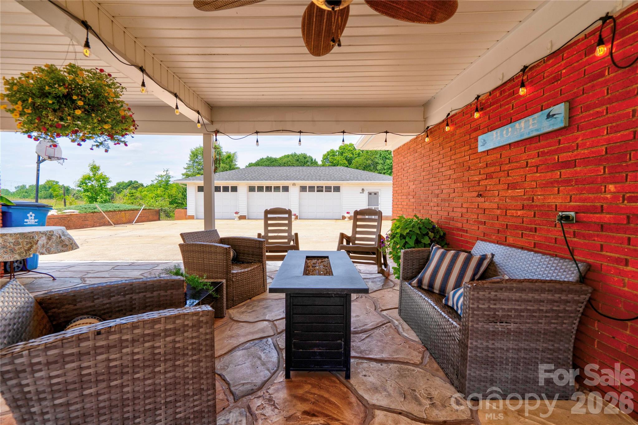 823 Botts Road — Shelby